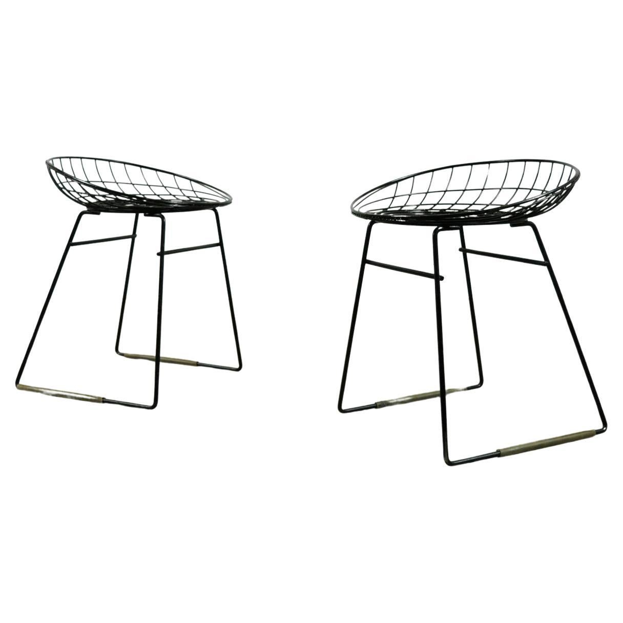 Set of two metal wire stools KM05 designed by Cees Braakman for Pastoe, 1950s For Sale