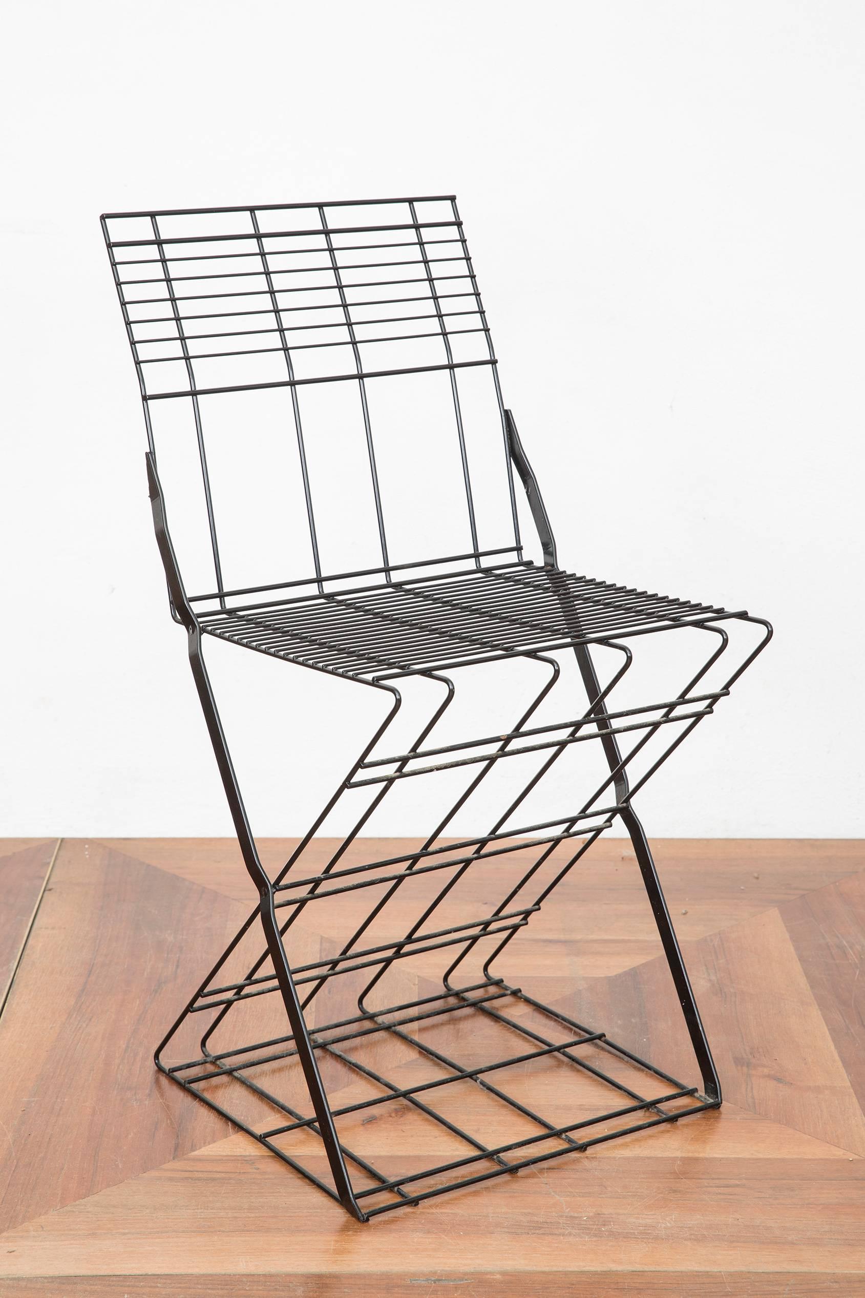 Awesome and weird set of two wired steel Italian chairs from the 1980s, unknown design.