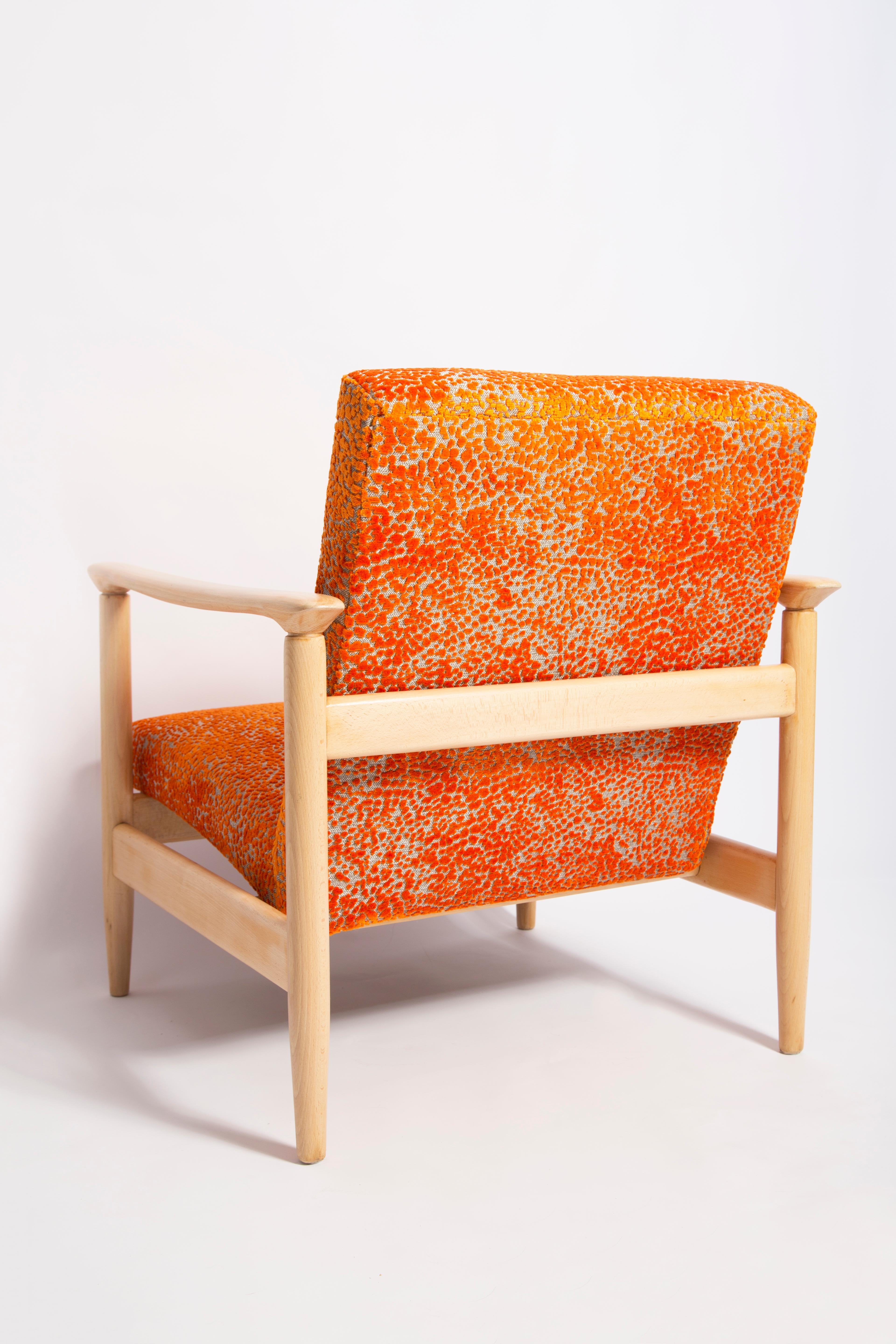 Set of Two Mid-20th Century Orange Velvet Armchairs, Edmund Homa, Europe, 1960s For Sale 4