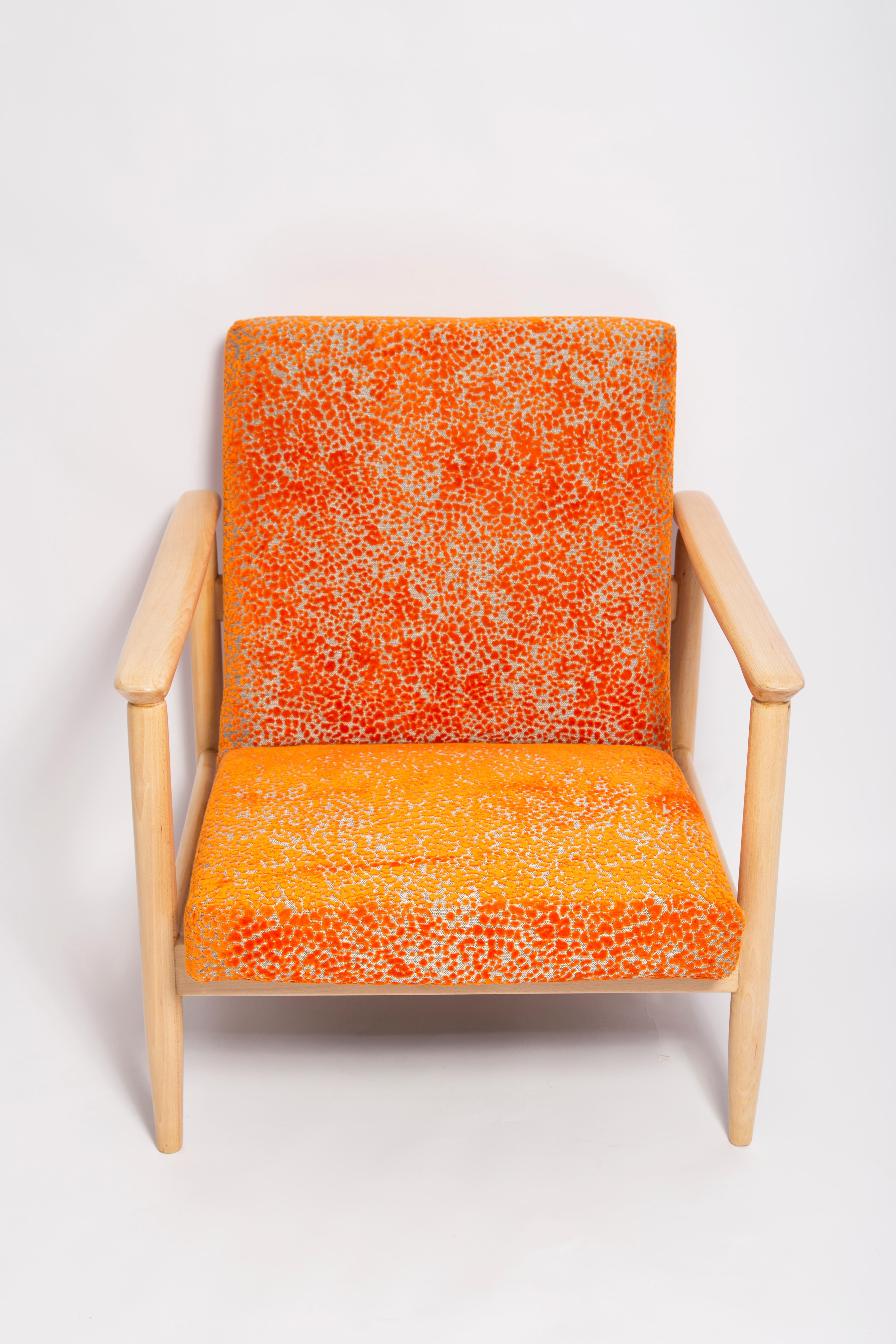 Set of Two Mid-20th Century Orange Velvet Armchairs, Edmund Homa, Europe, 1960s For Sale 1