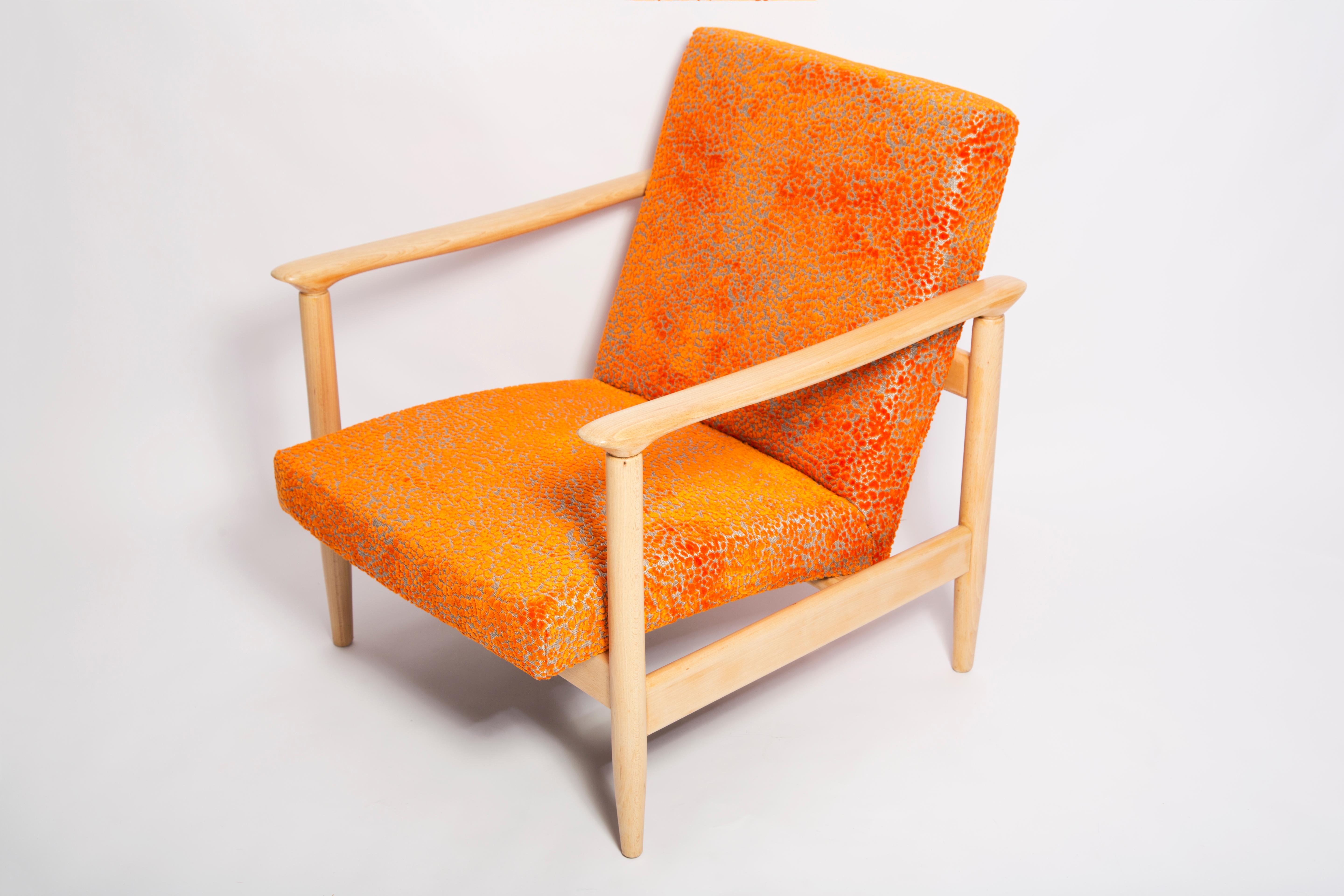 Set of Two Mid-20th Century Orange Velvet Armchairs, Edmund Homa, Europe, 1960s For Sale 2