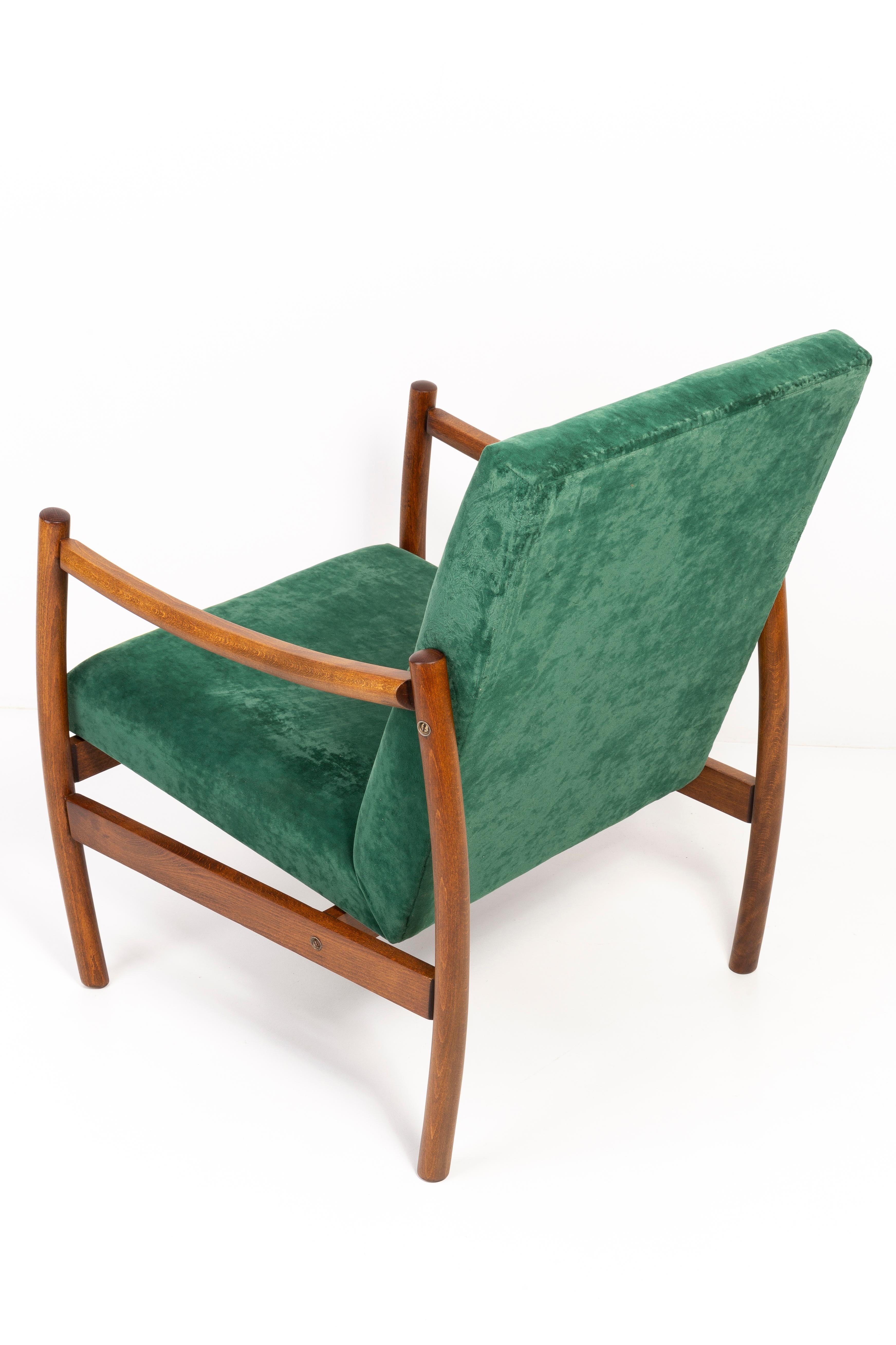 Set of Two Mid-20th Century Vintage Armchairs, Dark Green Velvet, Europe, 1960s For Sale 4
