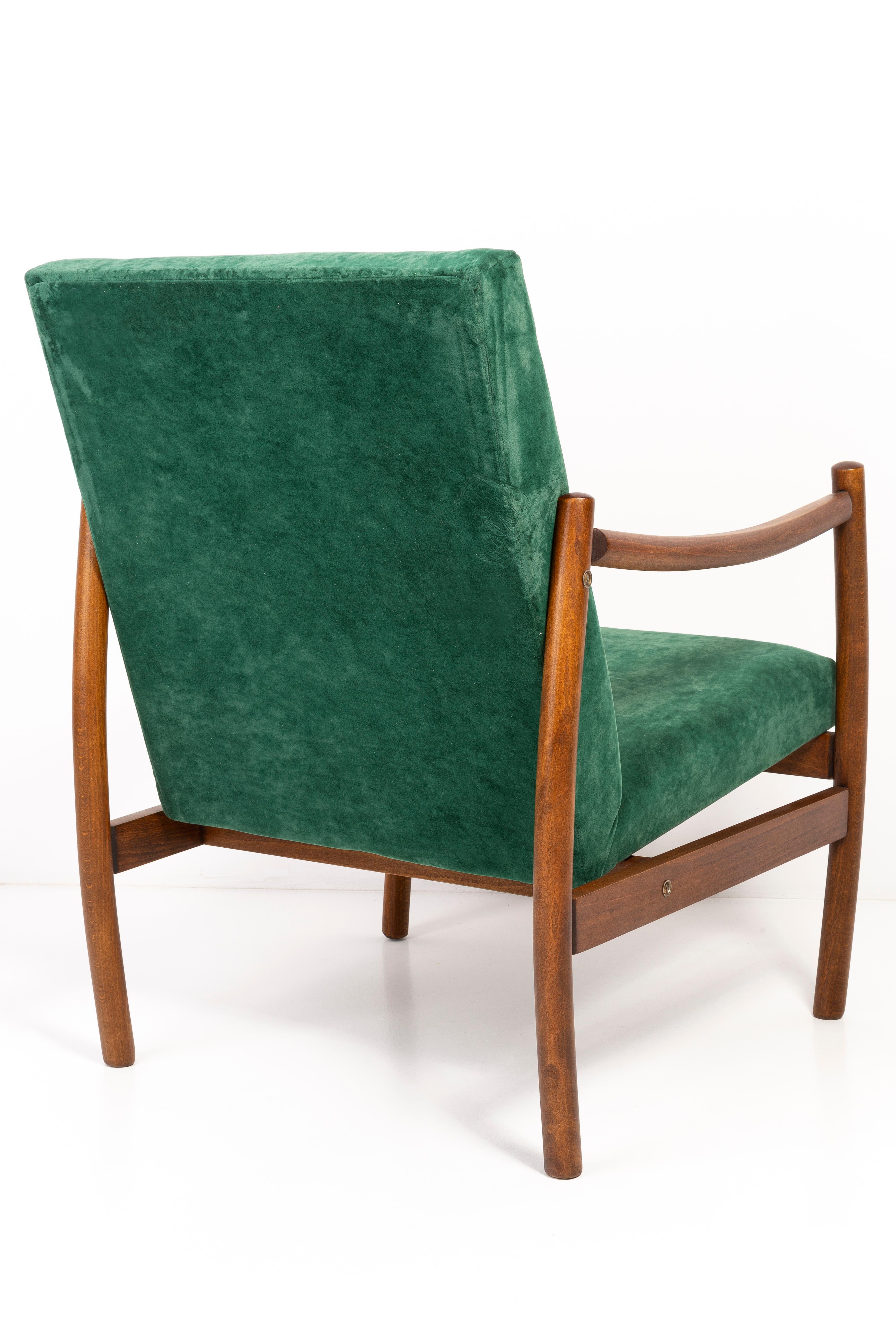 Set of Two Mid-20th Century Vintage Armchairs, Dark Green Velvet, Europe, 1960s For Sale 2