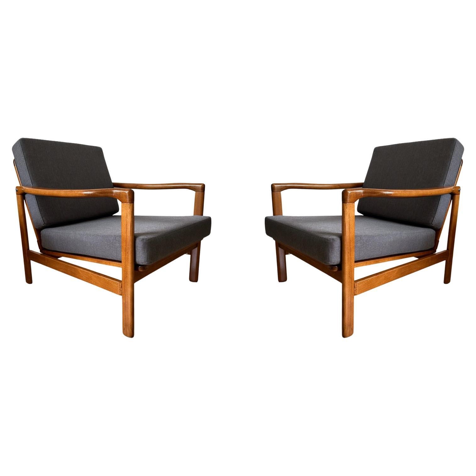 Set of Two Mid-Century Armchairs, Grey Kvadrat Upholstery, Europe, 1960s For Sale