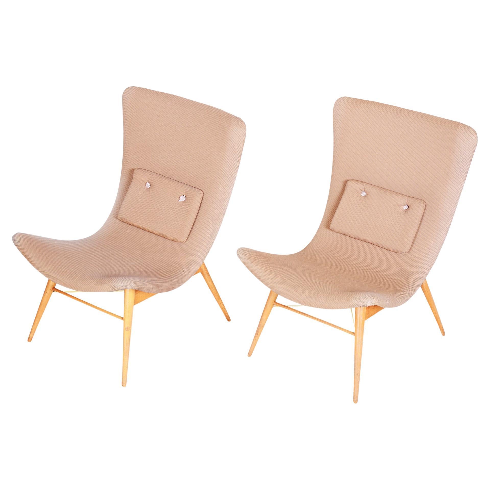 Ensemble de deux fauteuils du milieu du siècle fabriqués en République tchèque dans les années 1950, état d'origine en vente