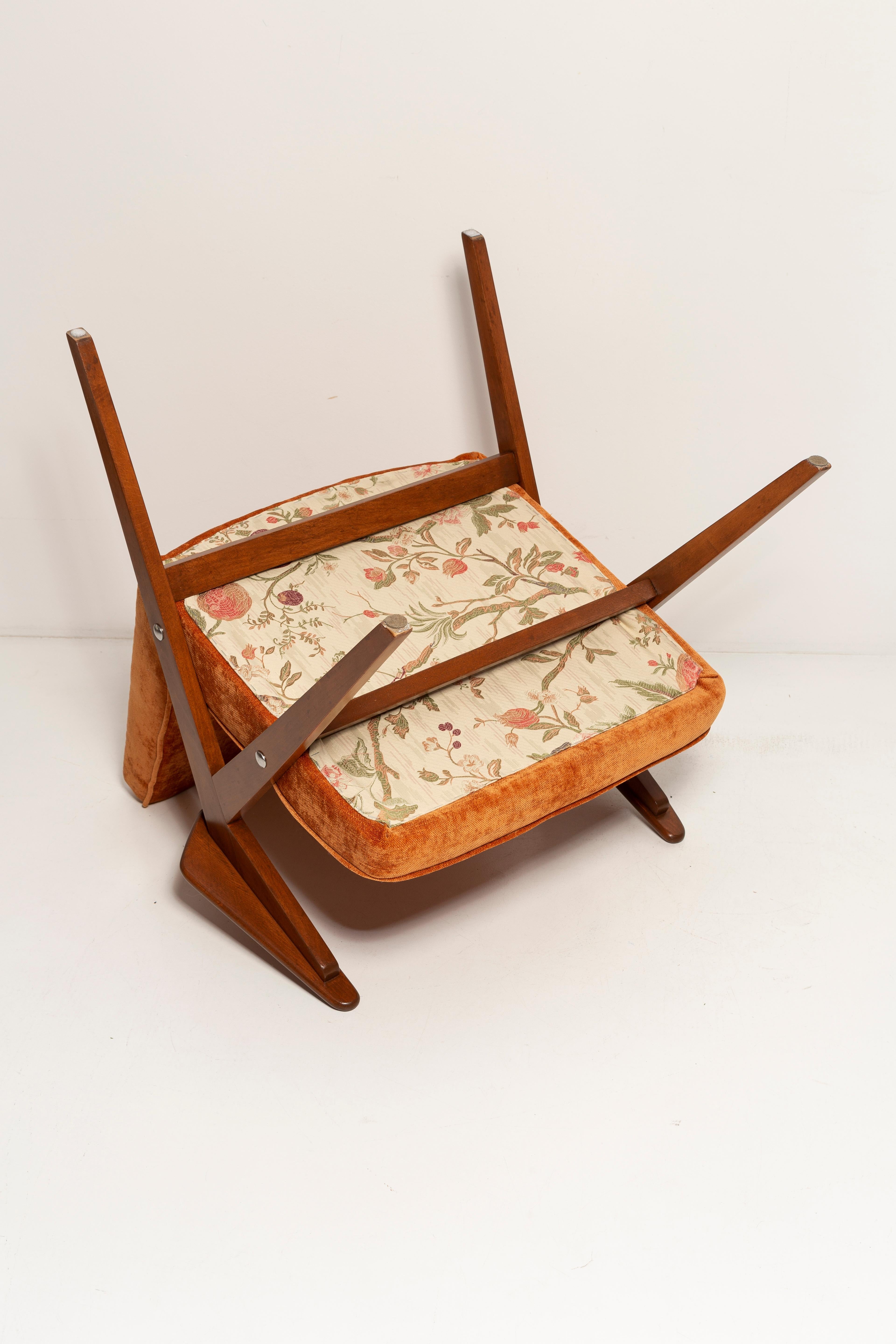 Set of Two Midcentury Bunny Armchairs by Jozef Chierowski, Poland, 1960s For Sale 7