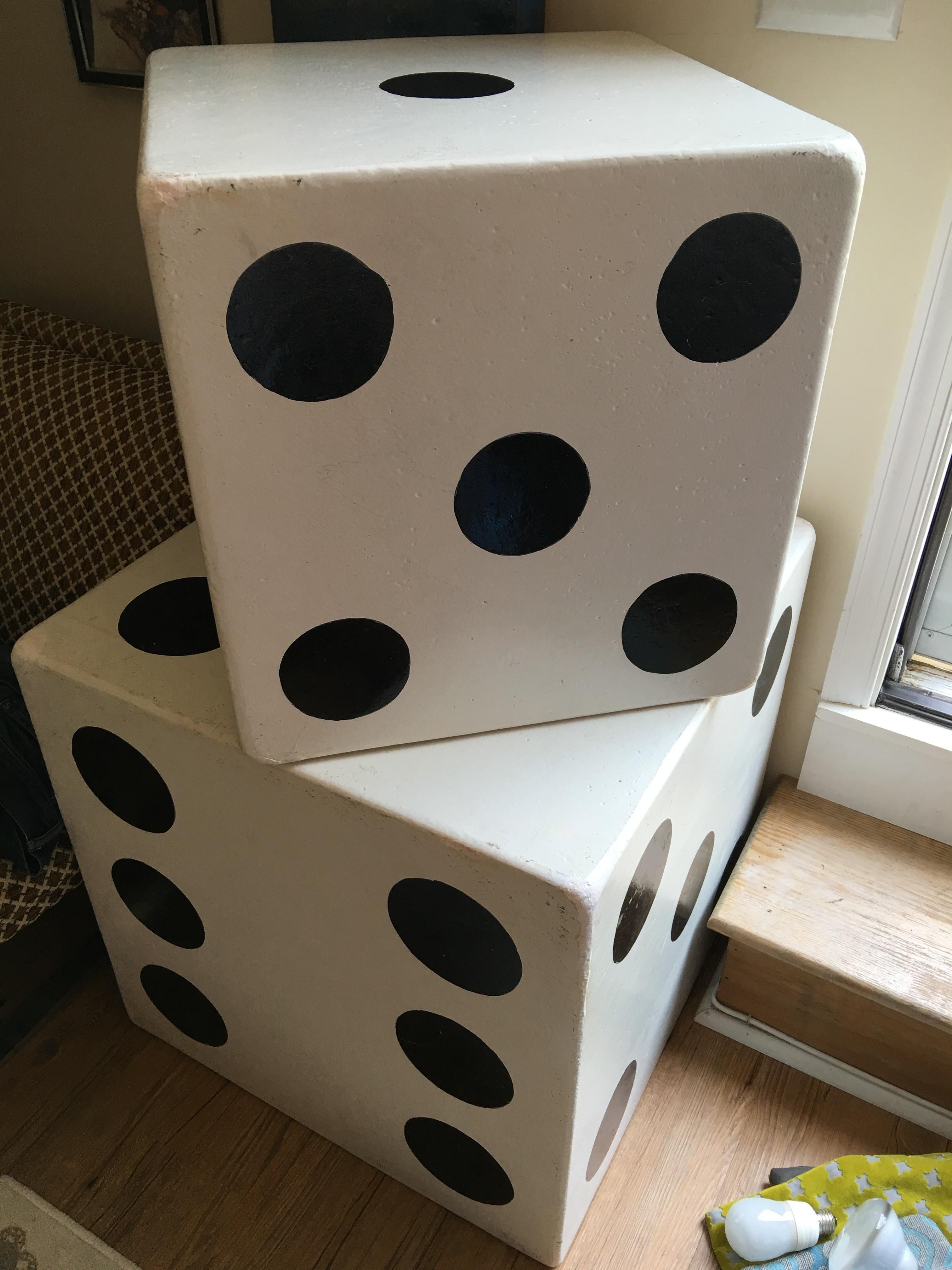 Set Of Two Mid-Century Cocktail Tables In The Shape Of Dice In Good Condition In Haddonfield, NJ