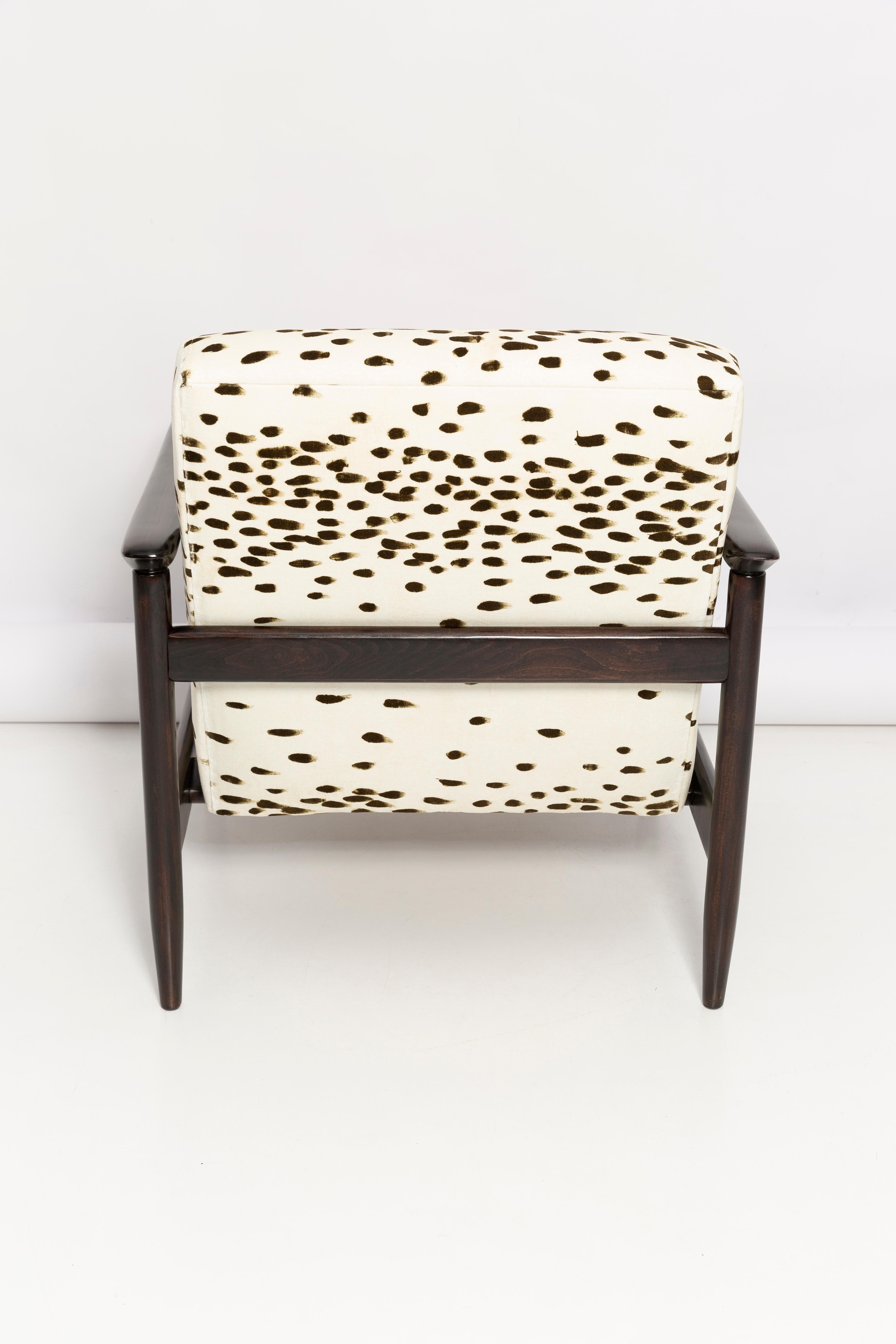 Set of Two Mid Century Dalmatian Velvet Armchairs, by Edmund Homa, Europe, 1960s For Sale 9