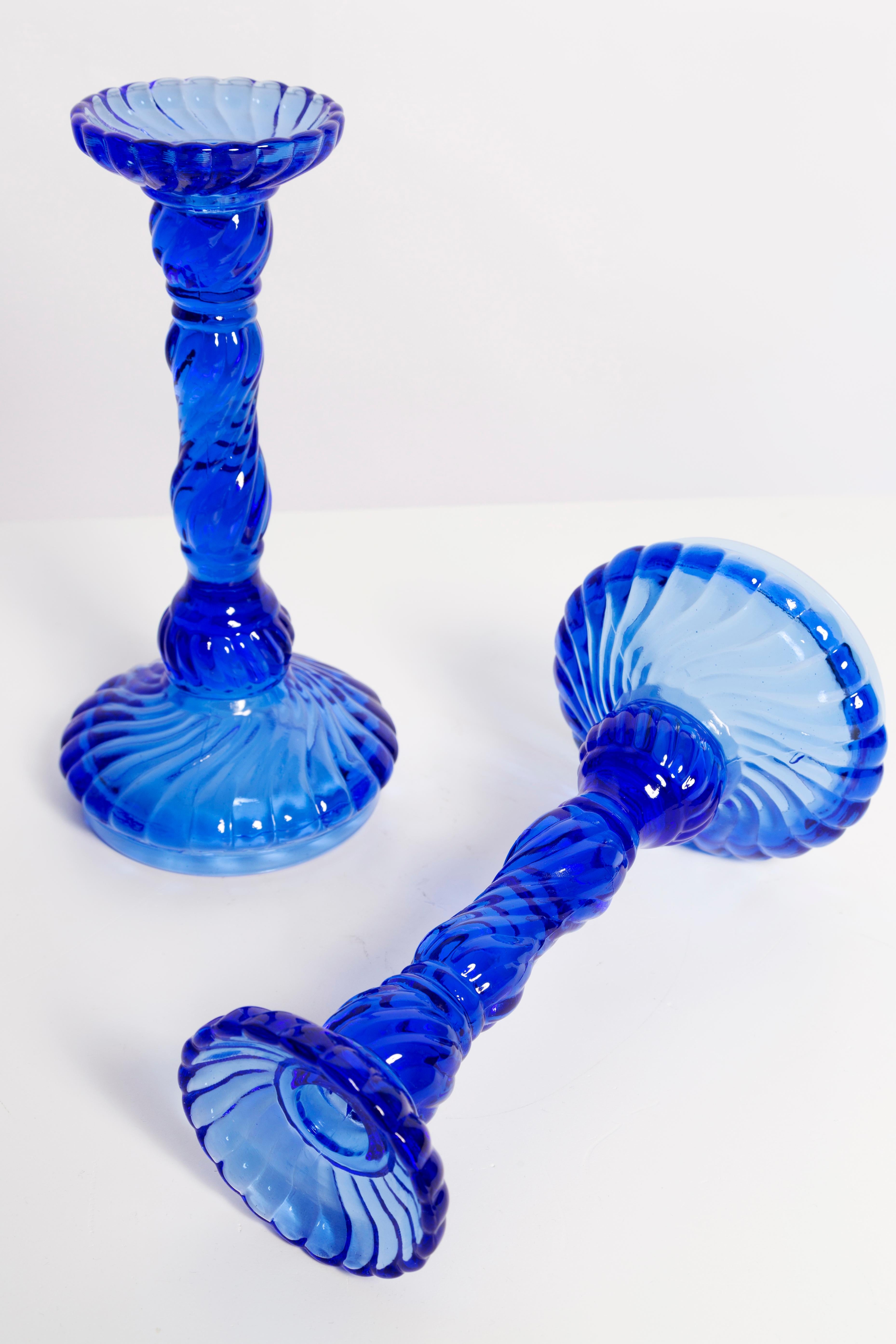 Set of Two Mid-Century Deep Blue Glass Candlesticks, Europe, 1960s For Sale 1