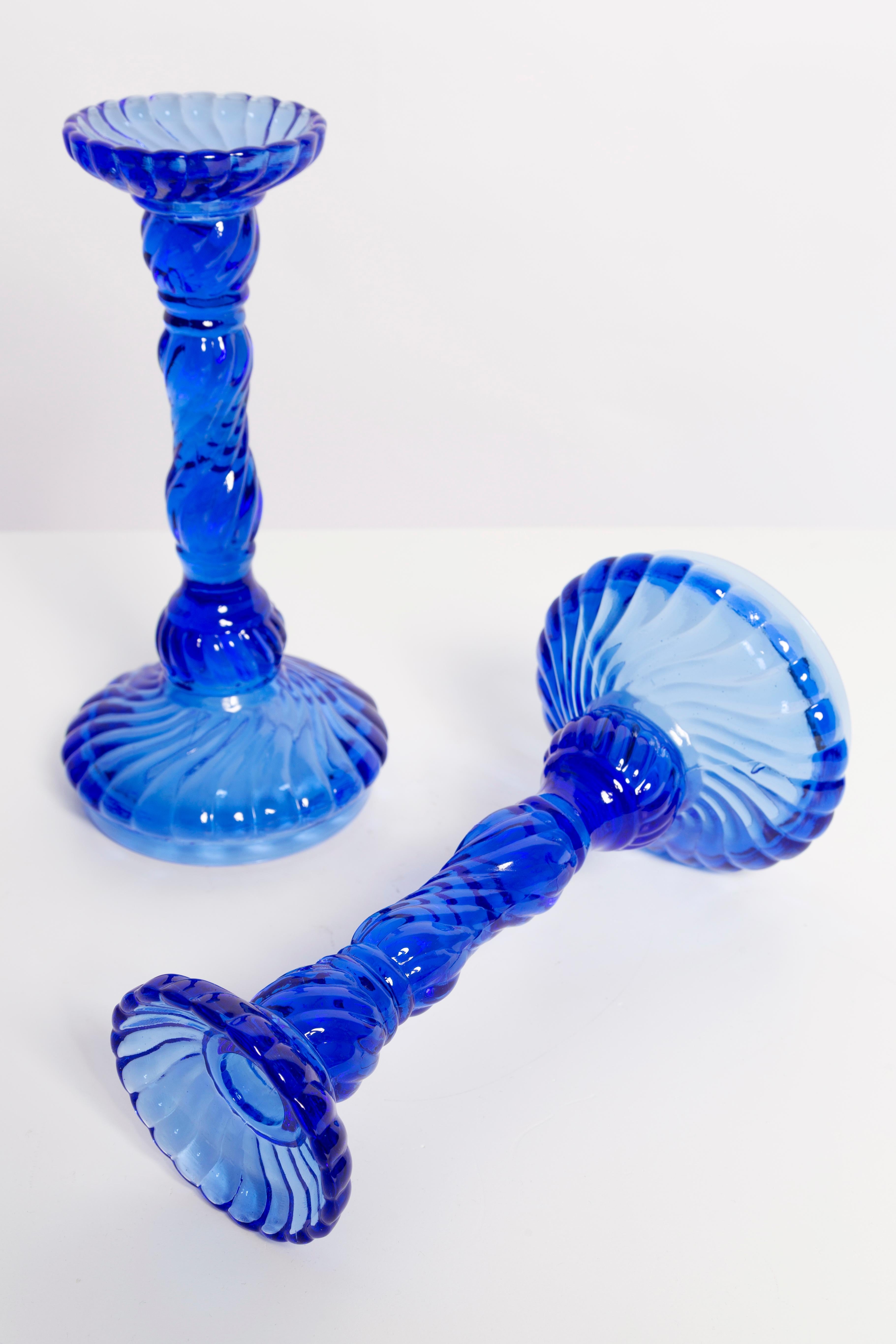 Set of Two Mid-Century Deep Blue Glass Candlesticks, Europe, 1960s For Sale 2