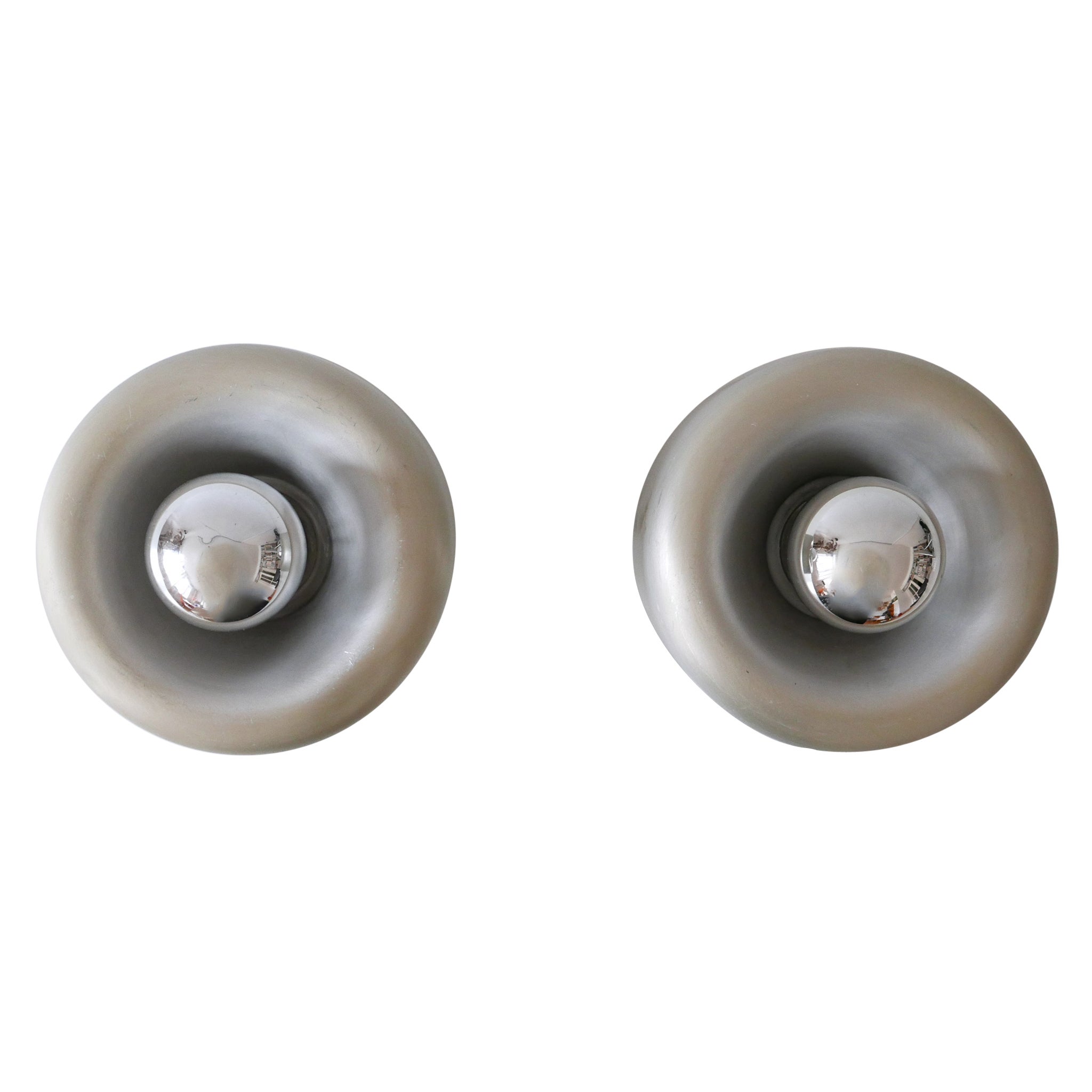 Satz von zwei Mid Century Donut Deckenleuchten oder Sconces von Staff Deutschland 1970er Jahre