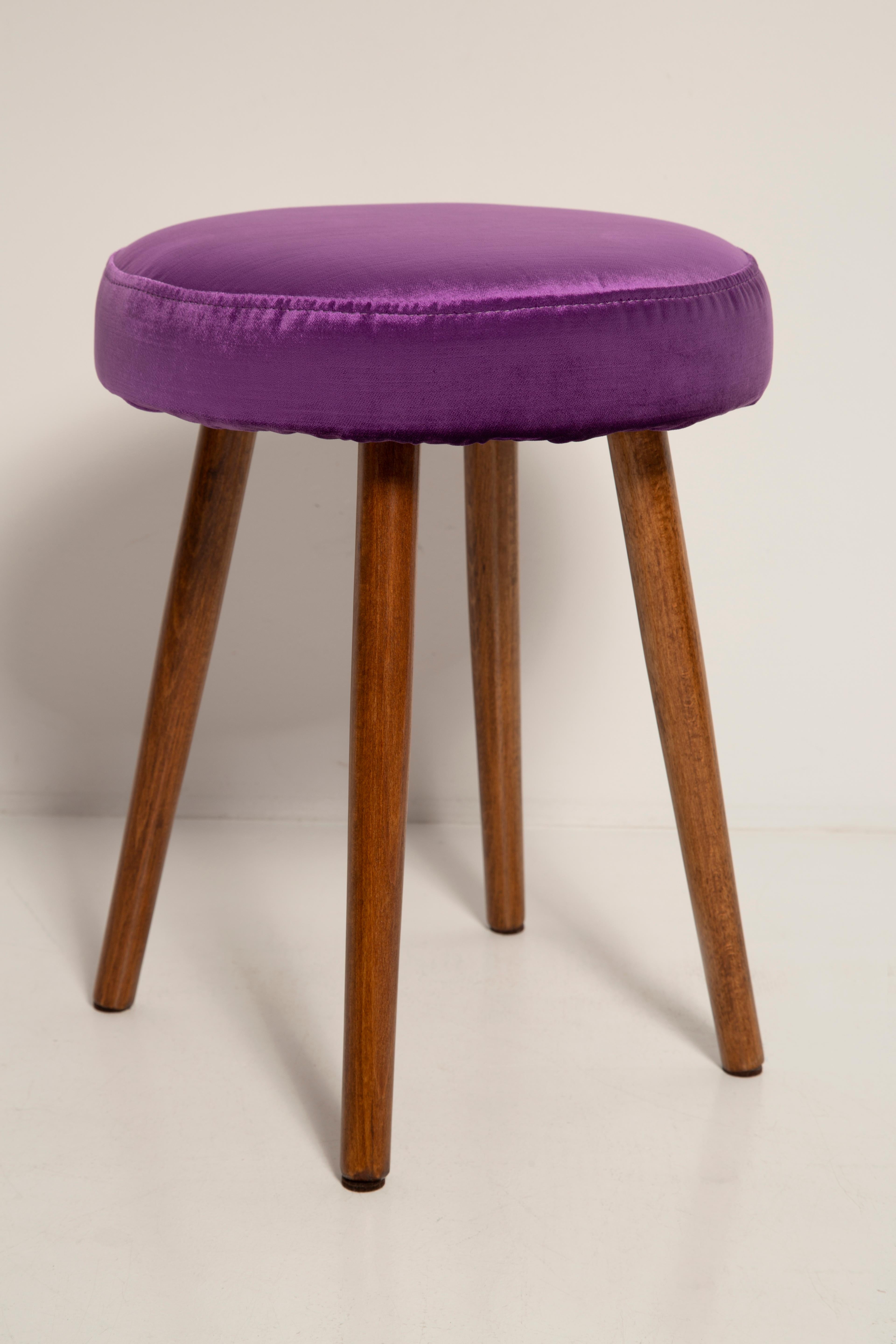 Polish Set of Two Mid-Century Glossy Purple Velvet Stools, Europe, 1960s For Sale