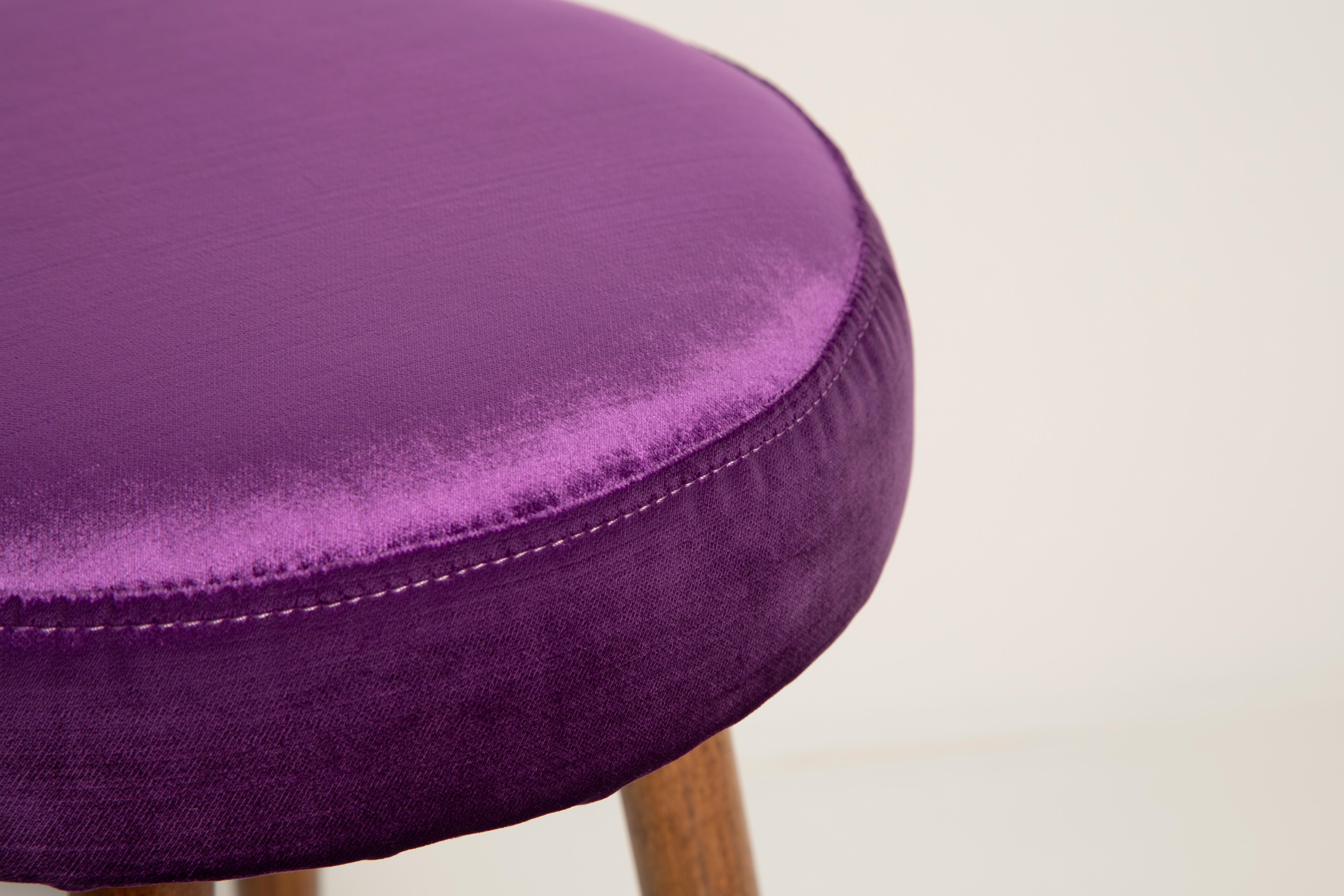 Hand-Crafted Set of Two Mid-Century Glossy Purple Velvet Stools, Europe, 1960s For Sale