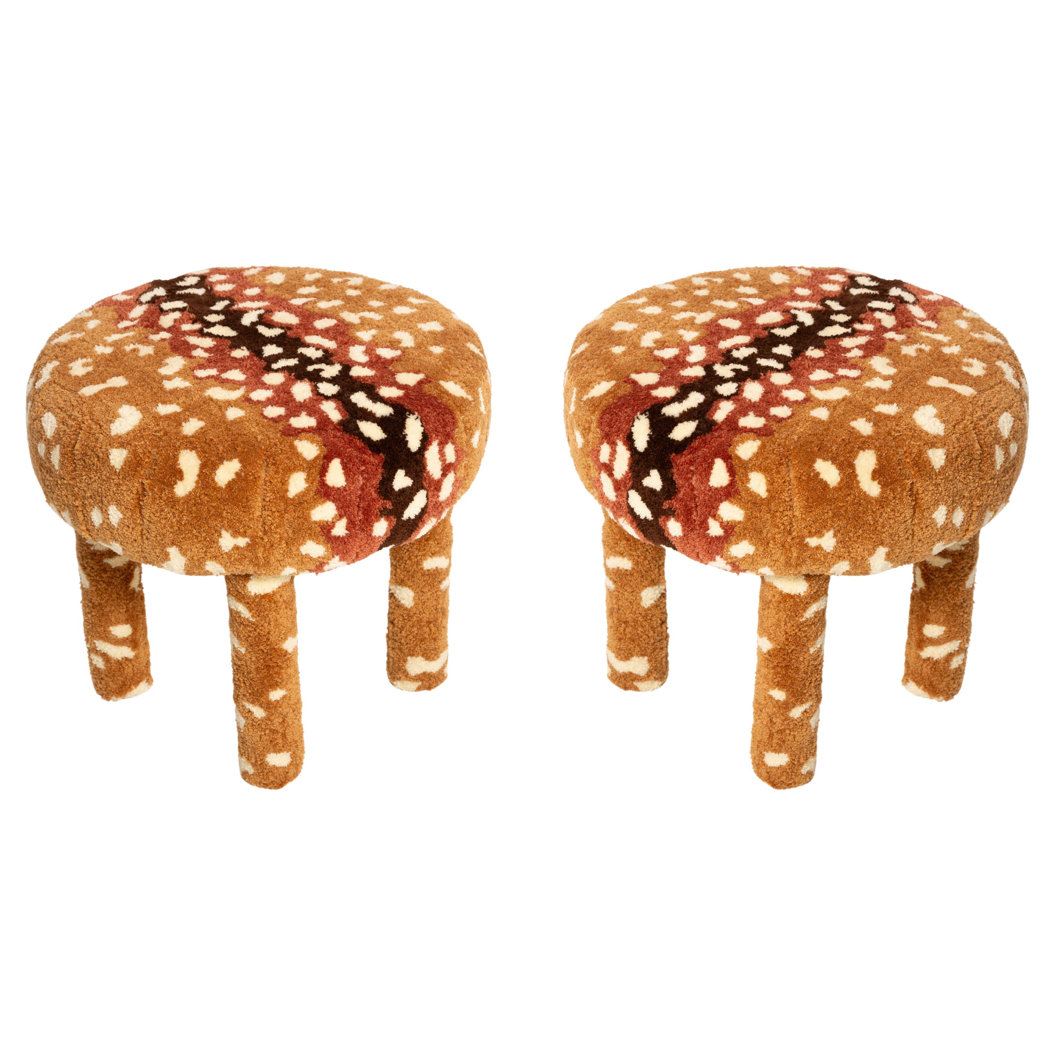 Ensemble de deux tabourets en laine Bambi Roe Deer tuftés à la main, Europe, années 1960 en vente