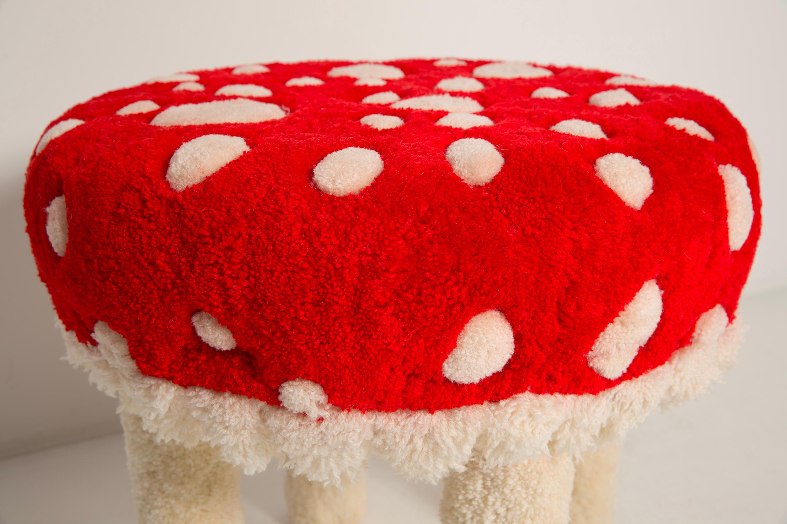 Set of Two Mid Century Hand Tufting Mushroom Wool Stools, Europe, 1960s For Sale 4