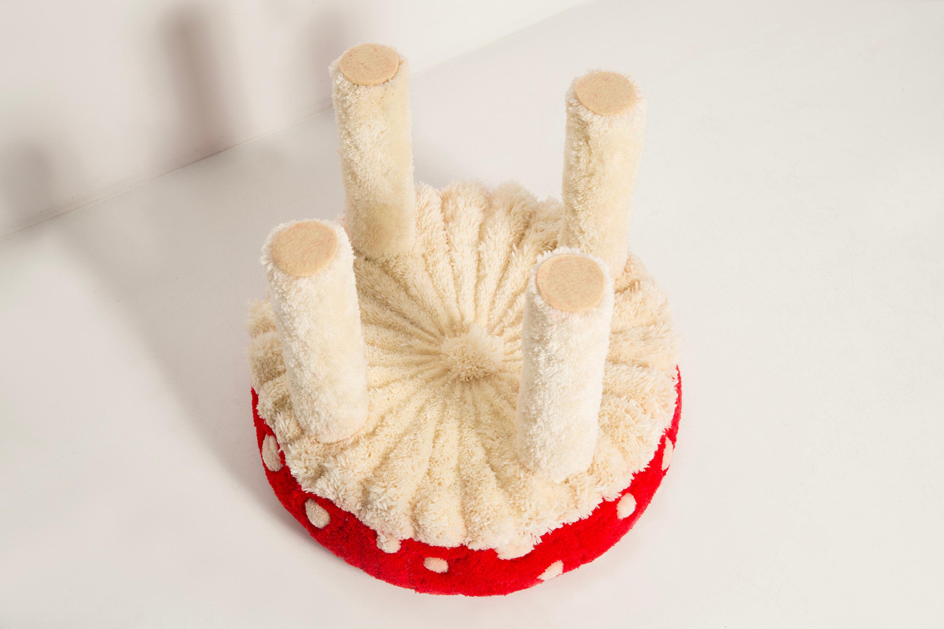 Set of Two Mid Century Hand Tufting Mushroom Wool Stools, Europe, 1960s For Sale 7