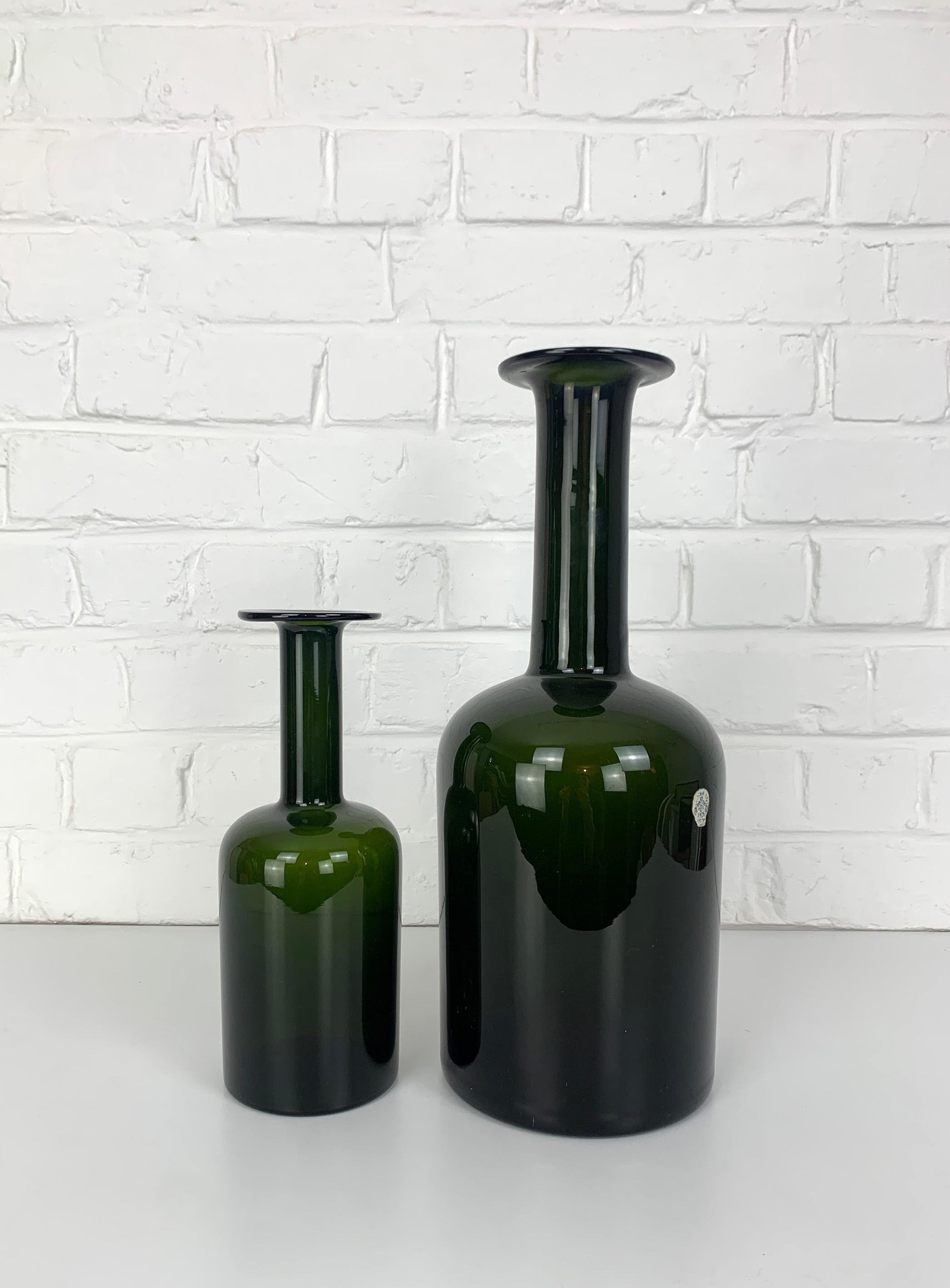 20th Century Set of two Mid-Century Holmegaard Gulv Vases by Otto Brauer in Olive Green Glass For Sale