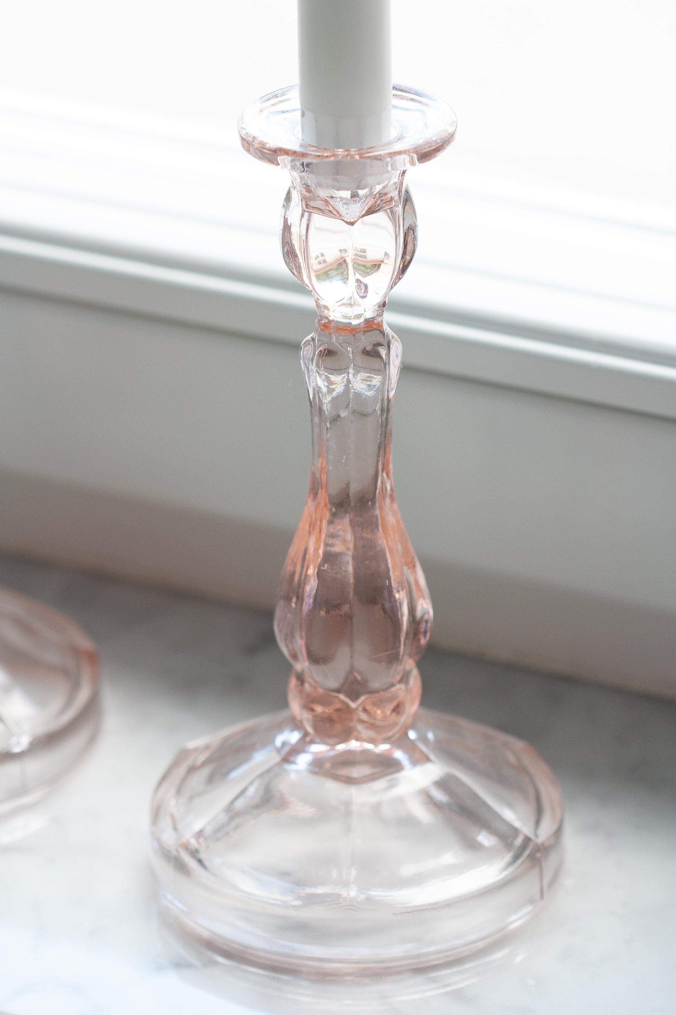 Set of Two Mid Century Light Rose Pink Glass Candlesticks, Europe, 1960s In Good Condition For Sale In 05-080 Hornowek, PL