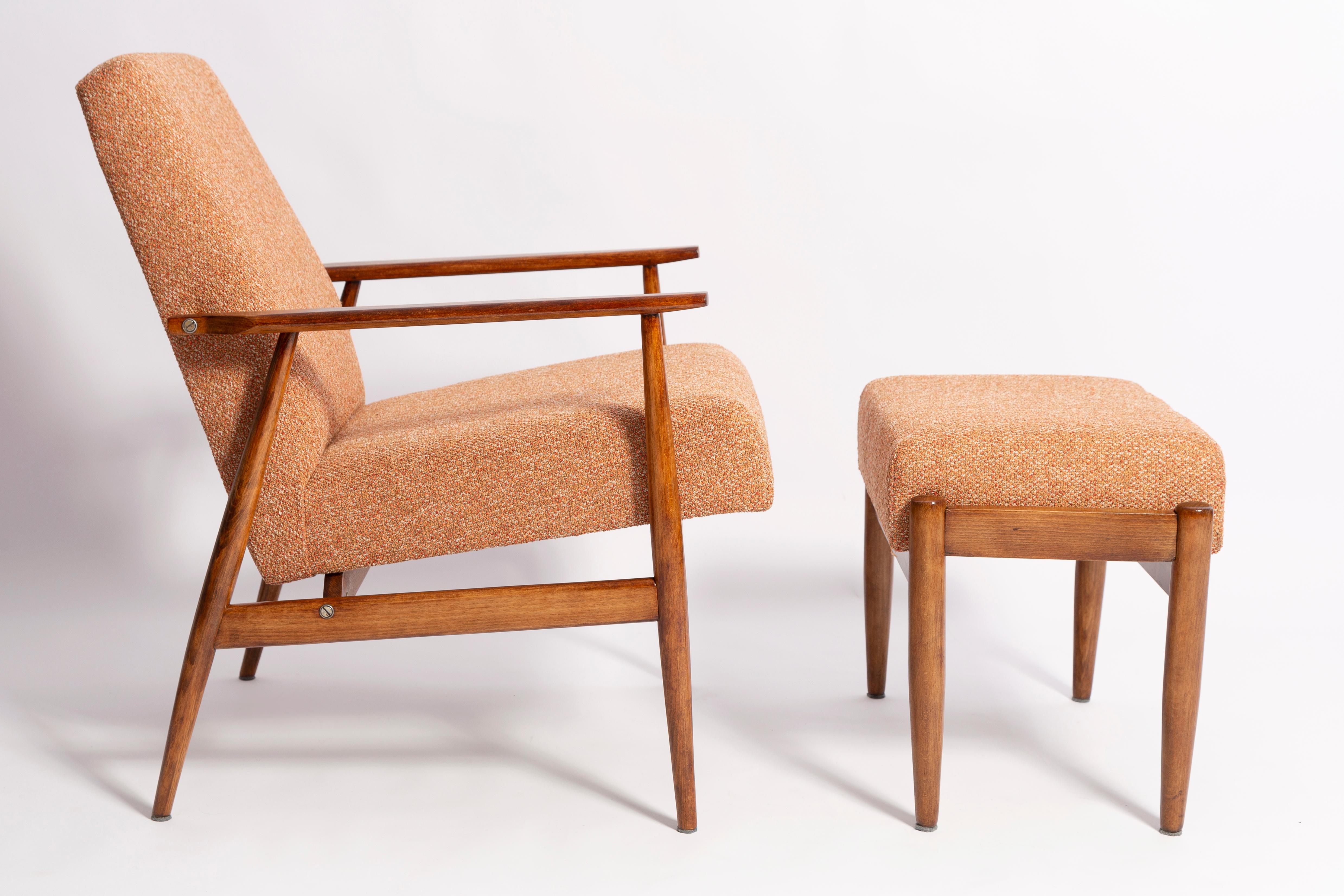 Mid-Century Modern Set of Two Mid Century Melange Orange Dante Armchairs and stools, H. Lis, 1960s For Sale