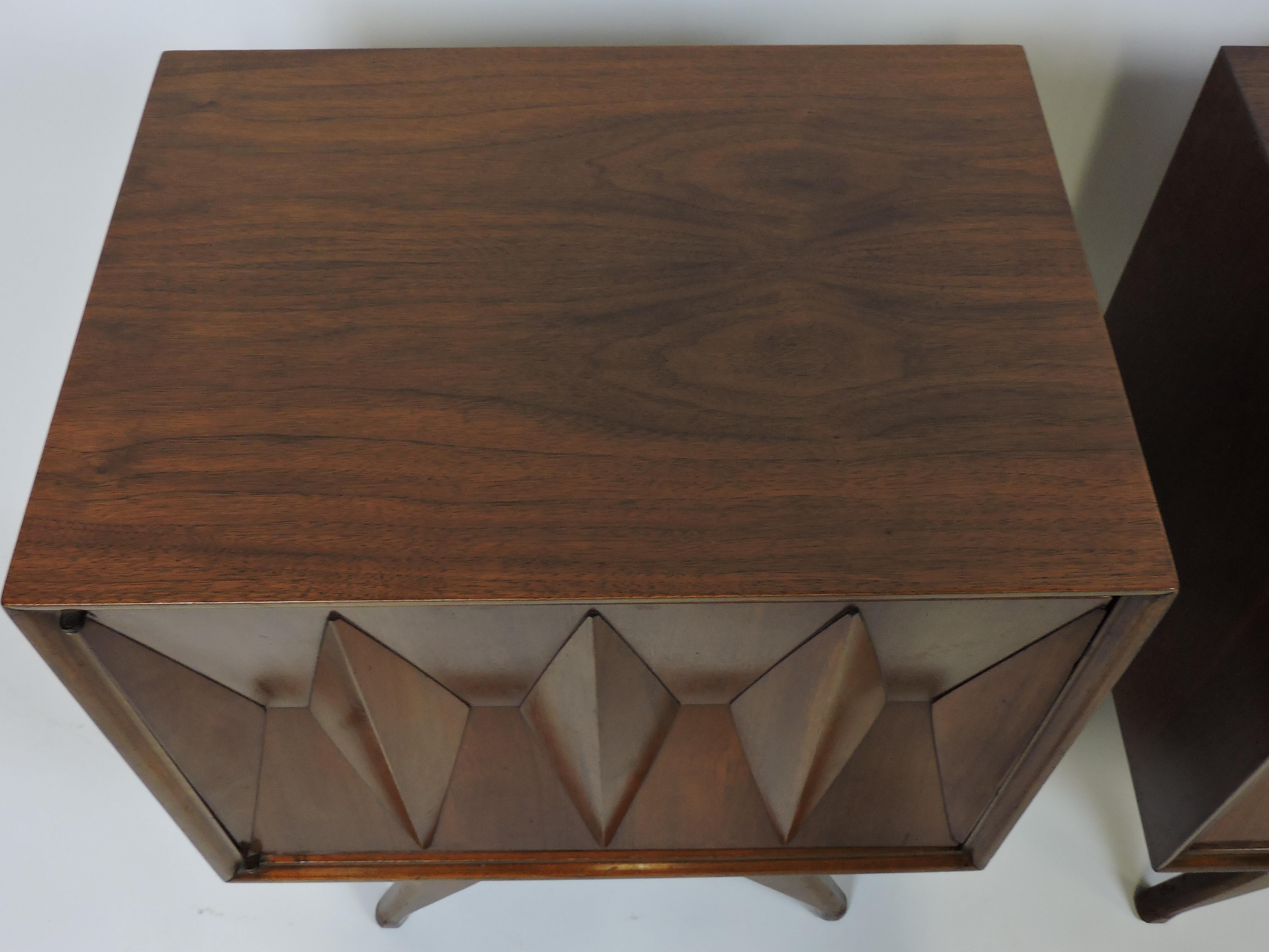 Mid-20th Century Set of Two Mid Century Modern Albert Parvin Diamond Front Nightstands End Tables