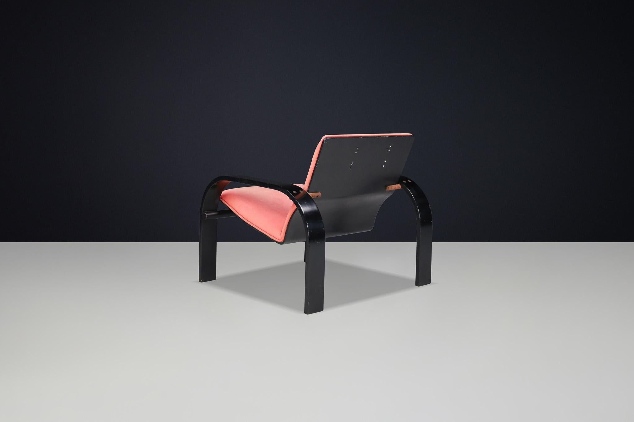 Finlandese Set di due poltrone moderne di metà secolo attribuite ad Alvar Aalto, Finlandia, 1940 in vendita