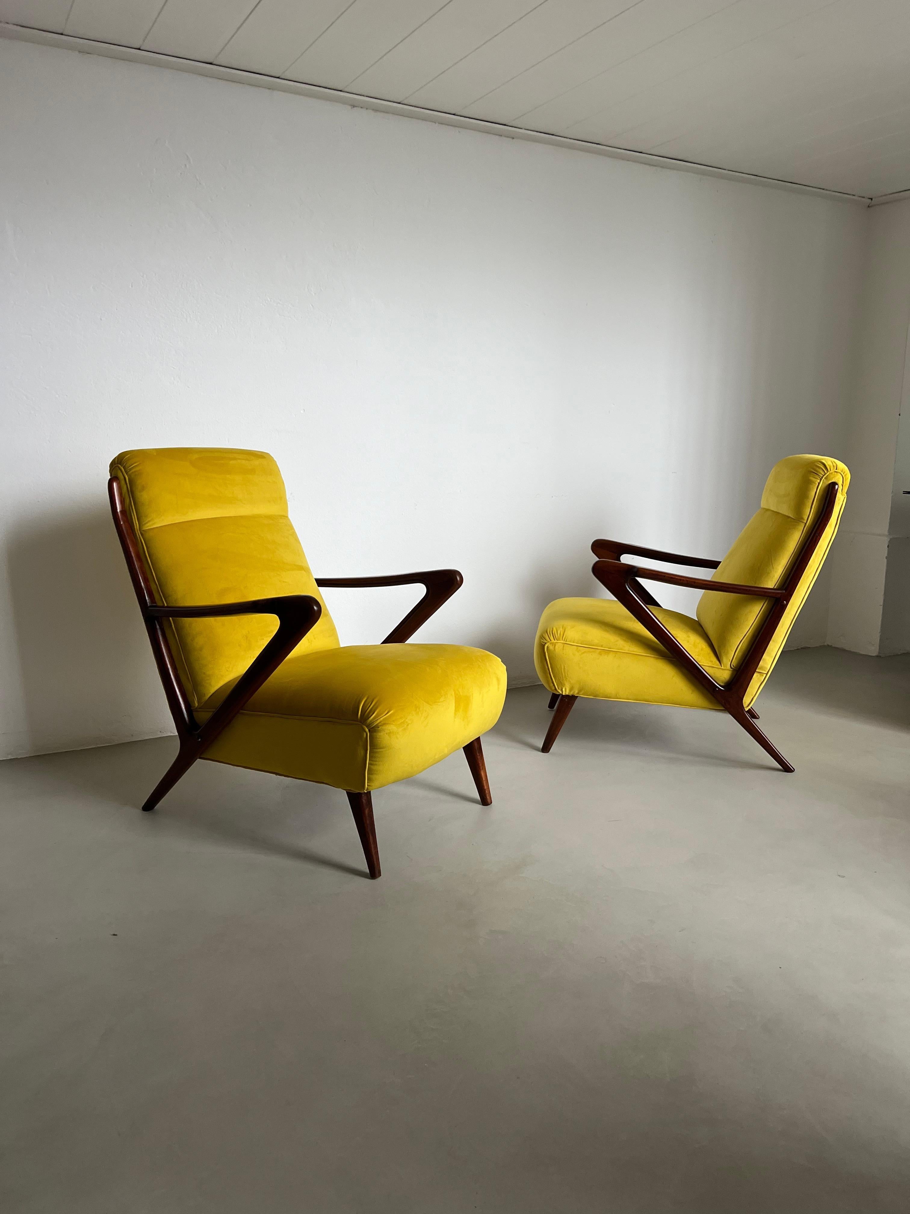 Pair of Vintage Armchairs in Bright Yellow Velvet , 1950's Mid Century Italian For Sale 5