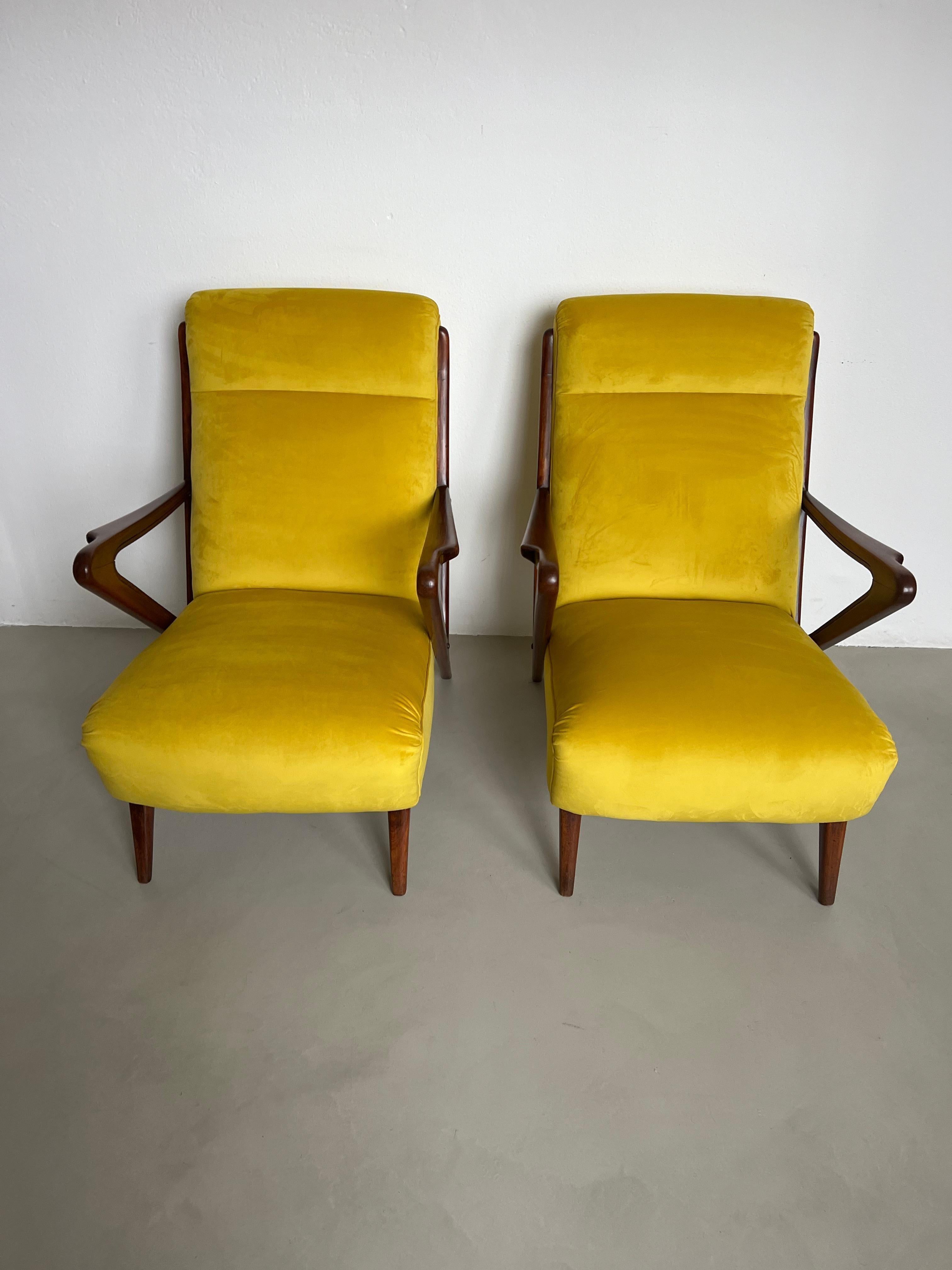 Pair of Vintage Armchairs in Bright Yellow Velvet , 1950's Mid Century Italian For Sale 10