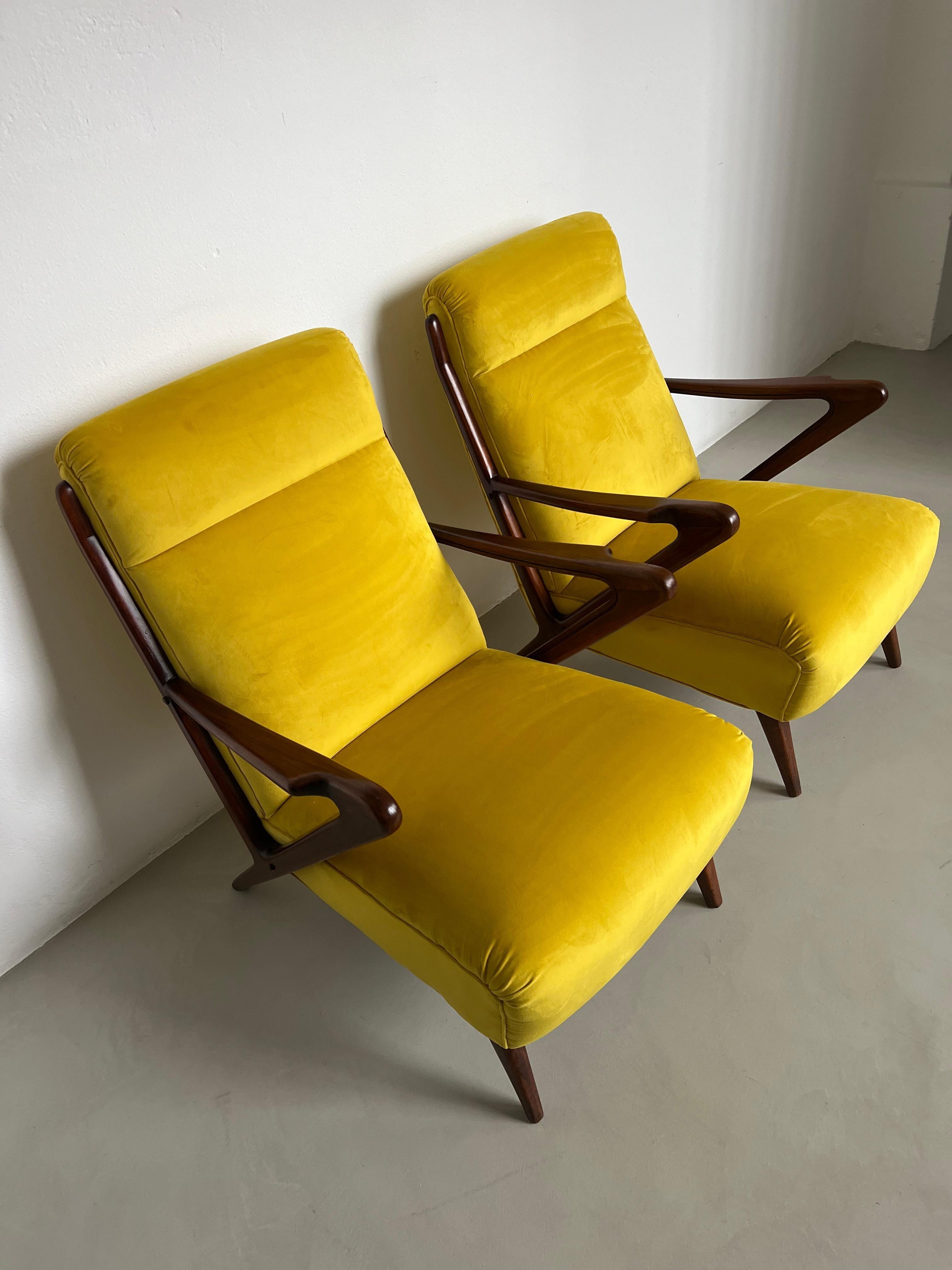 Pair of Vintage Armchairs in Bright Yellow Velvet , 1950's Mid Century Italian For Sale 11