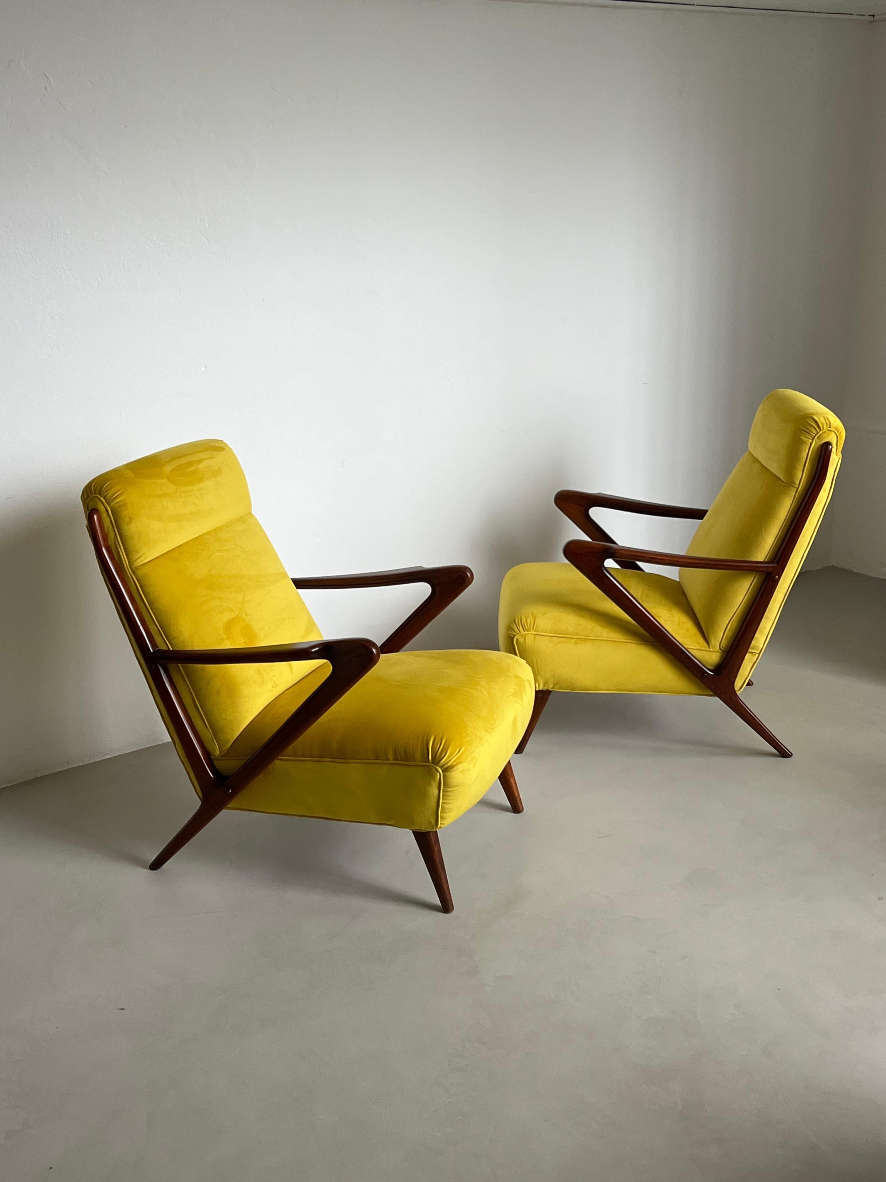Pair of Vintage Armchairs in Bright Yellow Velvet , 1950's Mid Century Italian For Sale 2