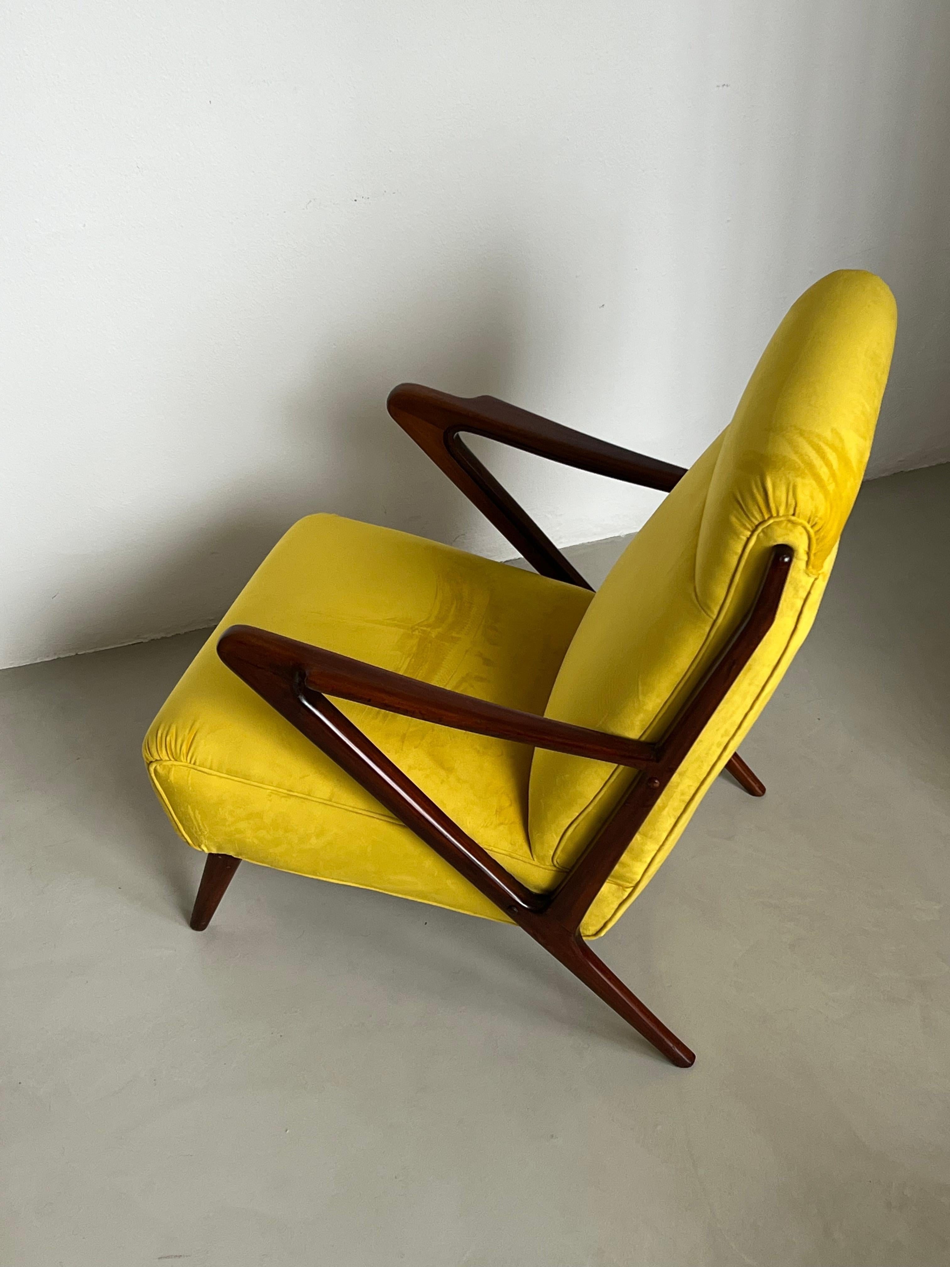 Pair of Vintage Armchairs in Bright Yellow Velvet , 1950's Mid Century Italian For Sale 4