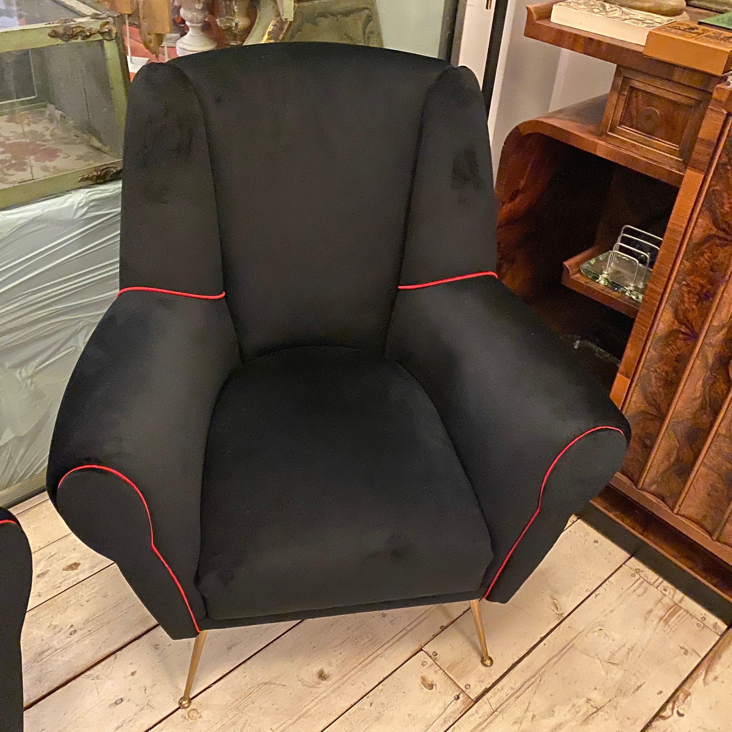 Set of Two Mid-Century Modern Black and Red Velvet Italian Armchairs, 1950s 5