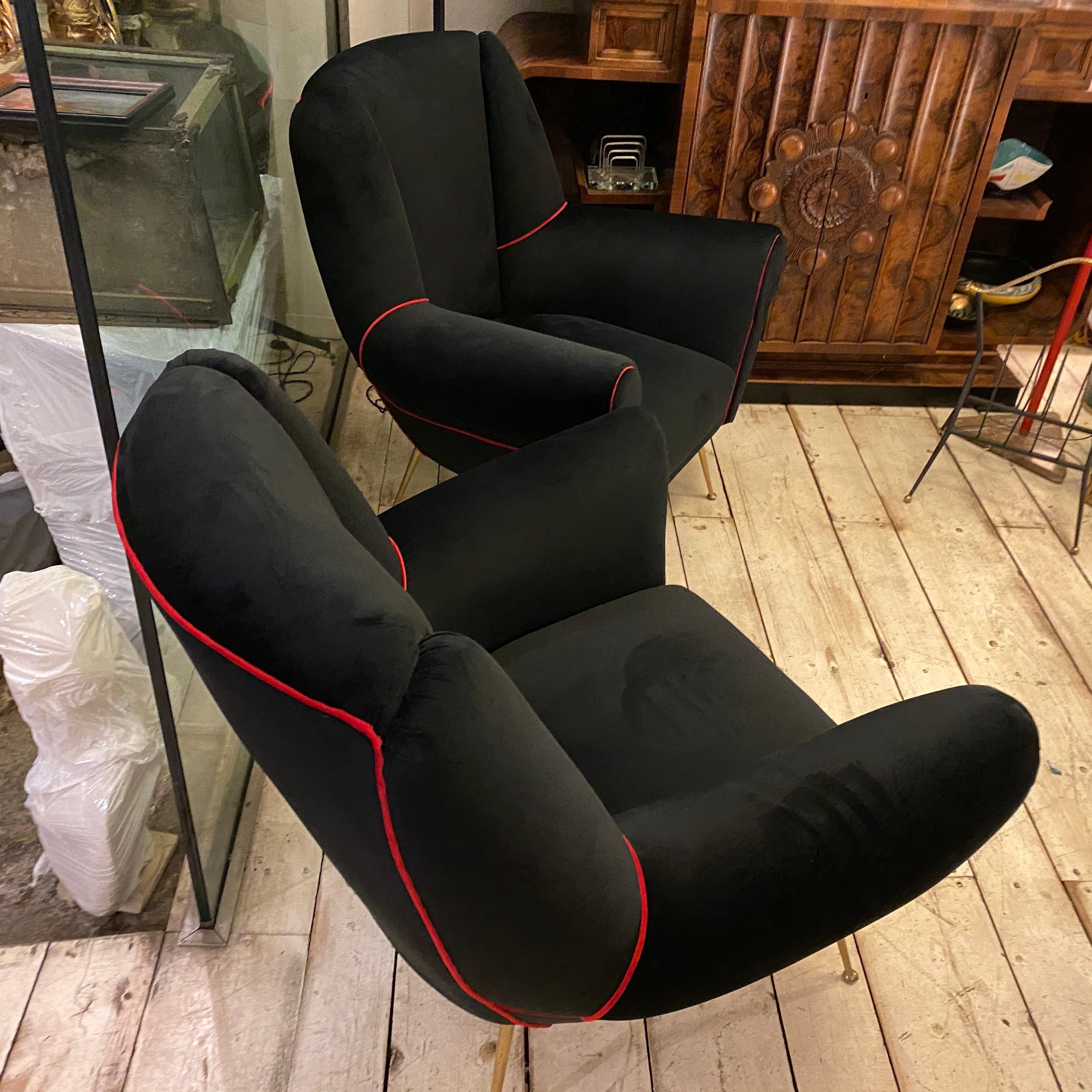 Set of Two Mid-Century Modern Black and Red Velvet Italian Armchairs, 1950s 3