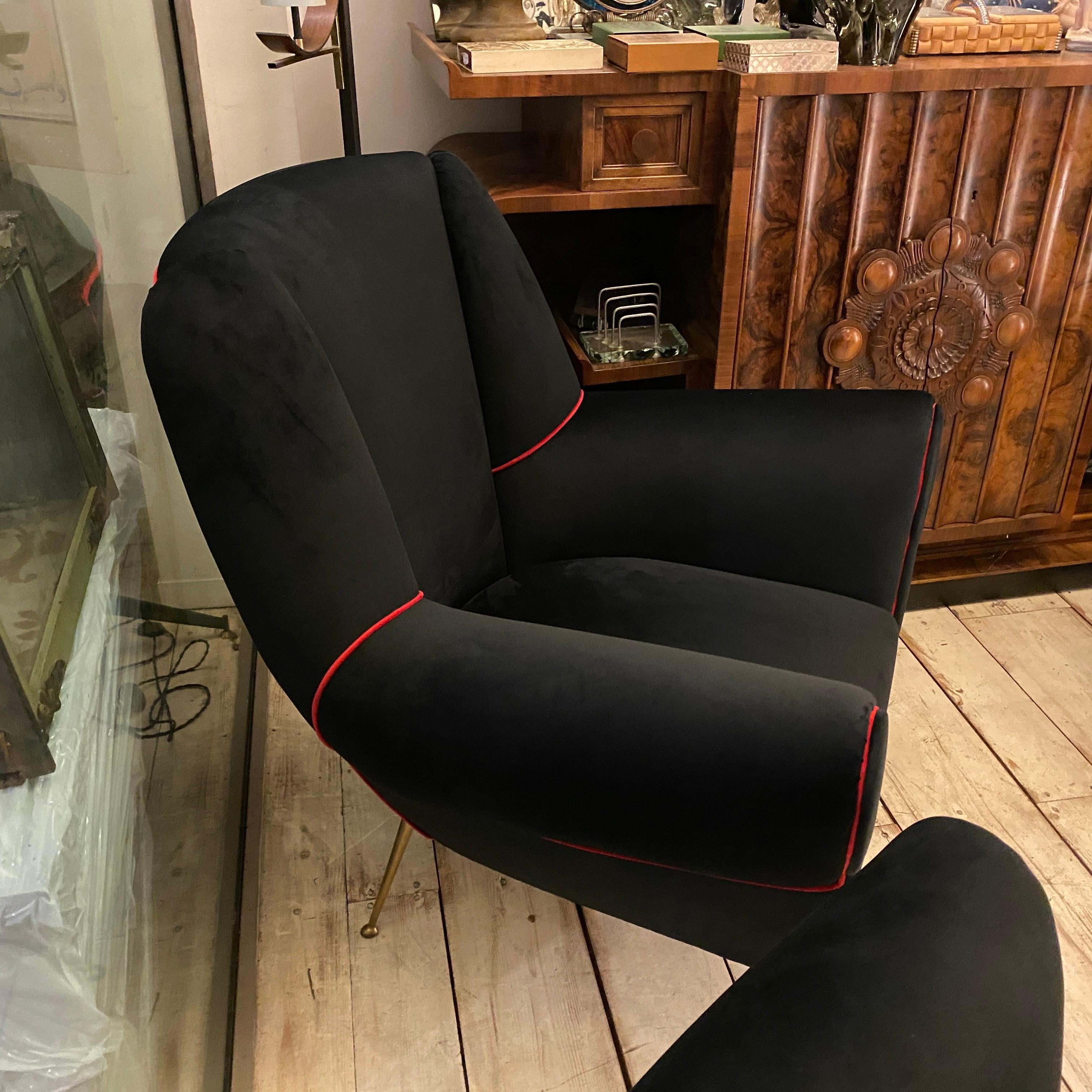 Set of Two Mid-Century Modern Black and Red Velvet Italian Armchairs, 1950s 4