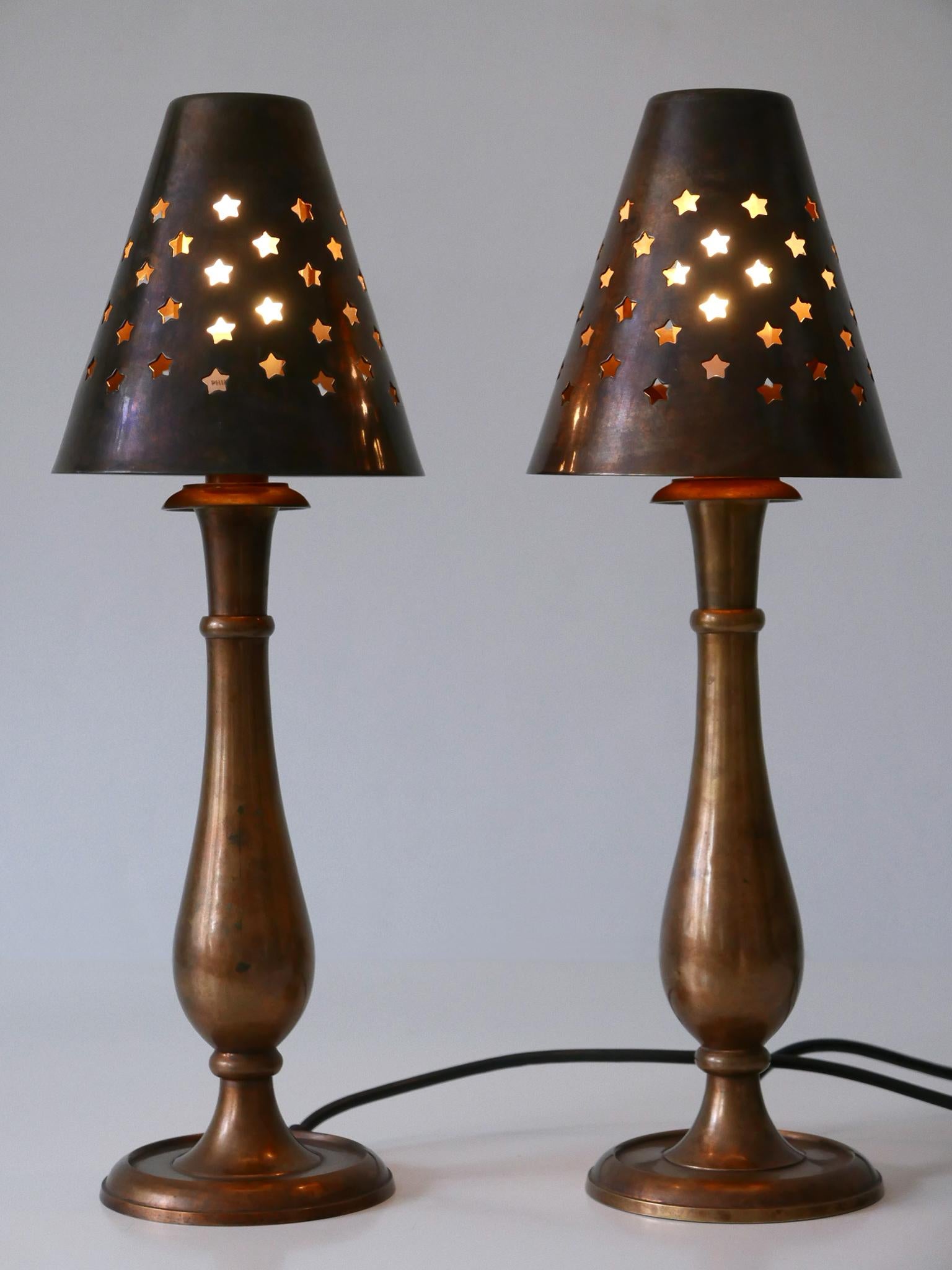 Satz von zwei seltenen und eleganten Mid-Century Modern Beistelltischlampen mit abnehmbarem Schirm. Entworfen und hergestellt von Gunther Lambert für Gunther Lambert Collection'S, Deutschland, 1970er Jahre. Etikett des Herstellers unter dem