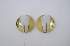 Set di due lampade da parete o sconsigliere in ottone della modernità di metà secolo, anni '50