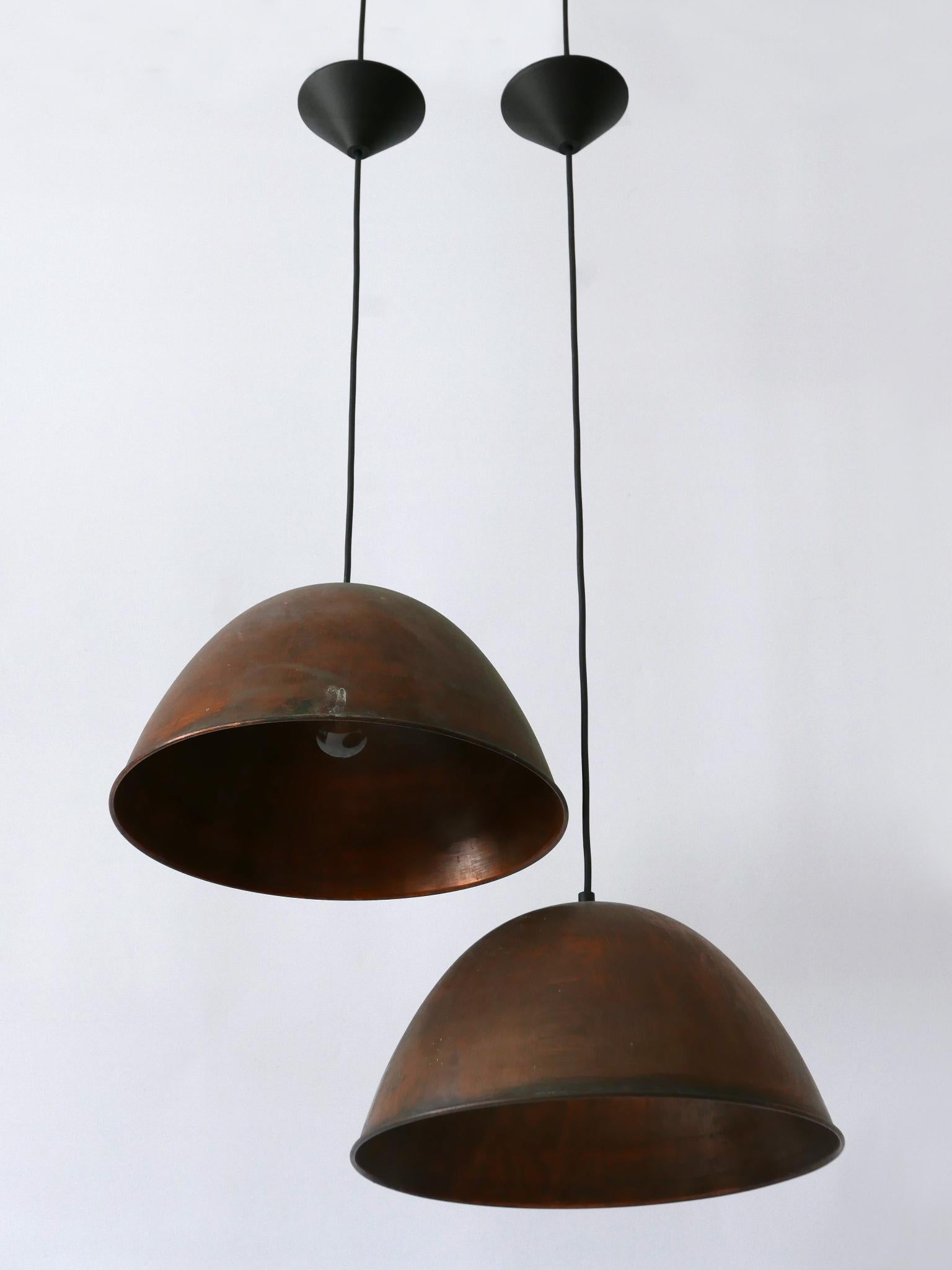 Set di due lampade a sospensione in rame della modernità di metà secolo 1950 in vendita 4