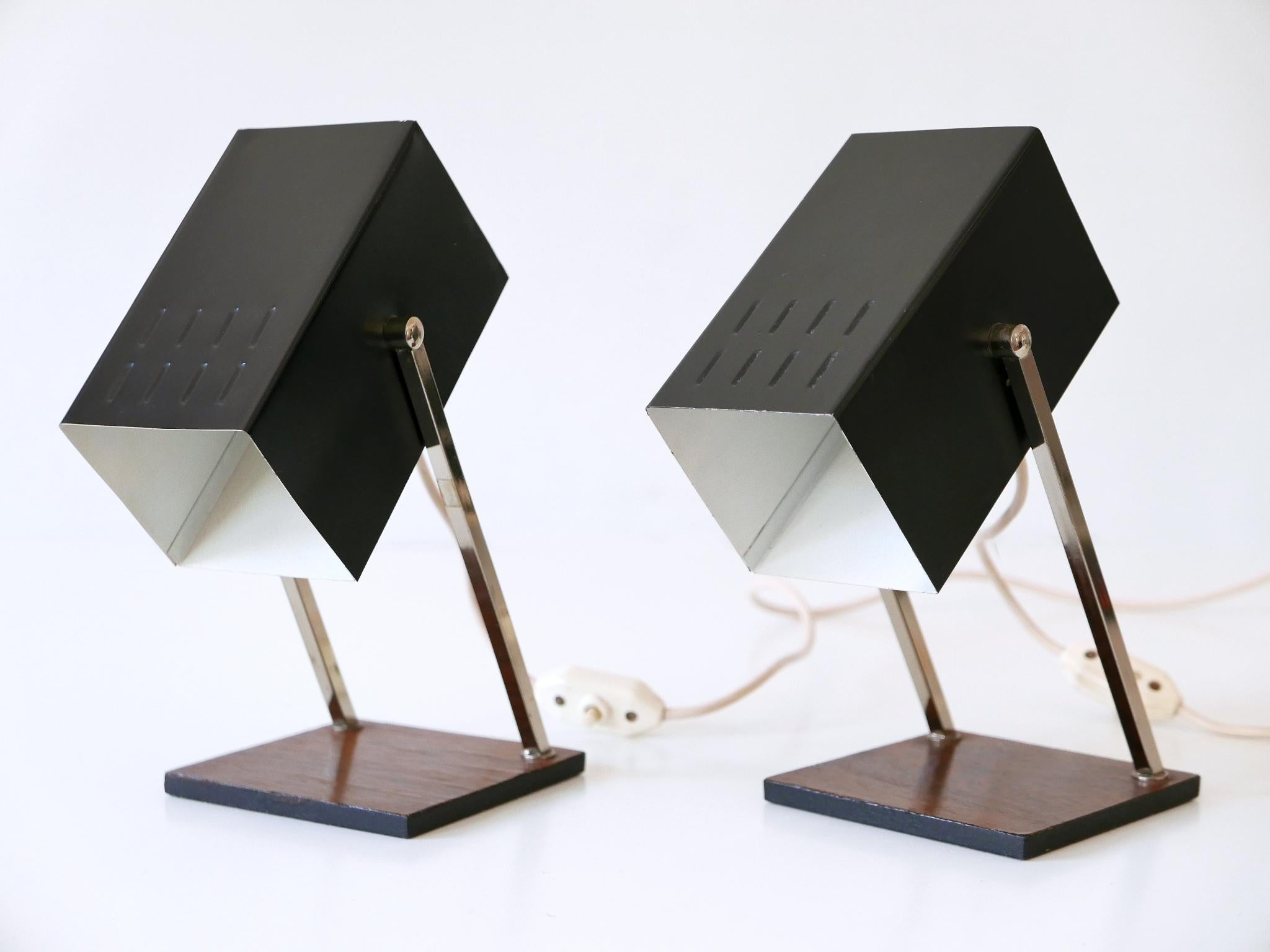 Ensemble de deux lampes de bureau cubiques de style mi-siècle moderne par Kaiser Leuchten, Allemagne, années 1960 en vente 2