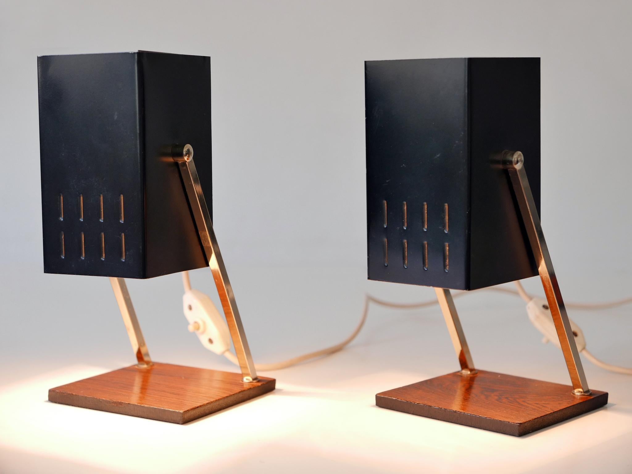 Ensemble de deux lampes de bureau cubiques de style mi-siècle moderne par Kaiser Leuchten, Allemagne, années 1960 en vente 3