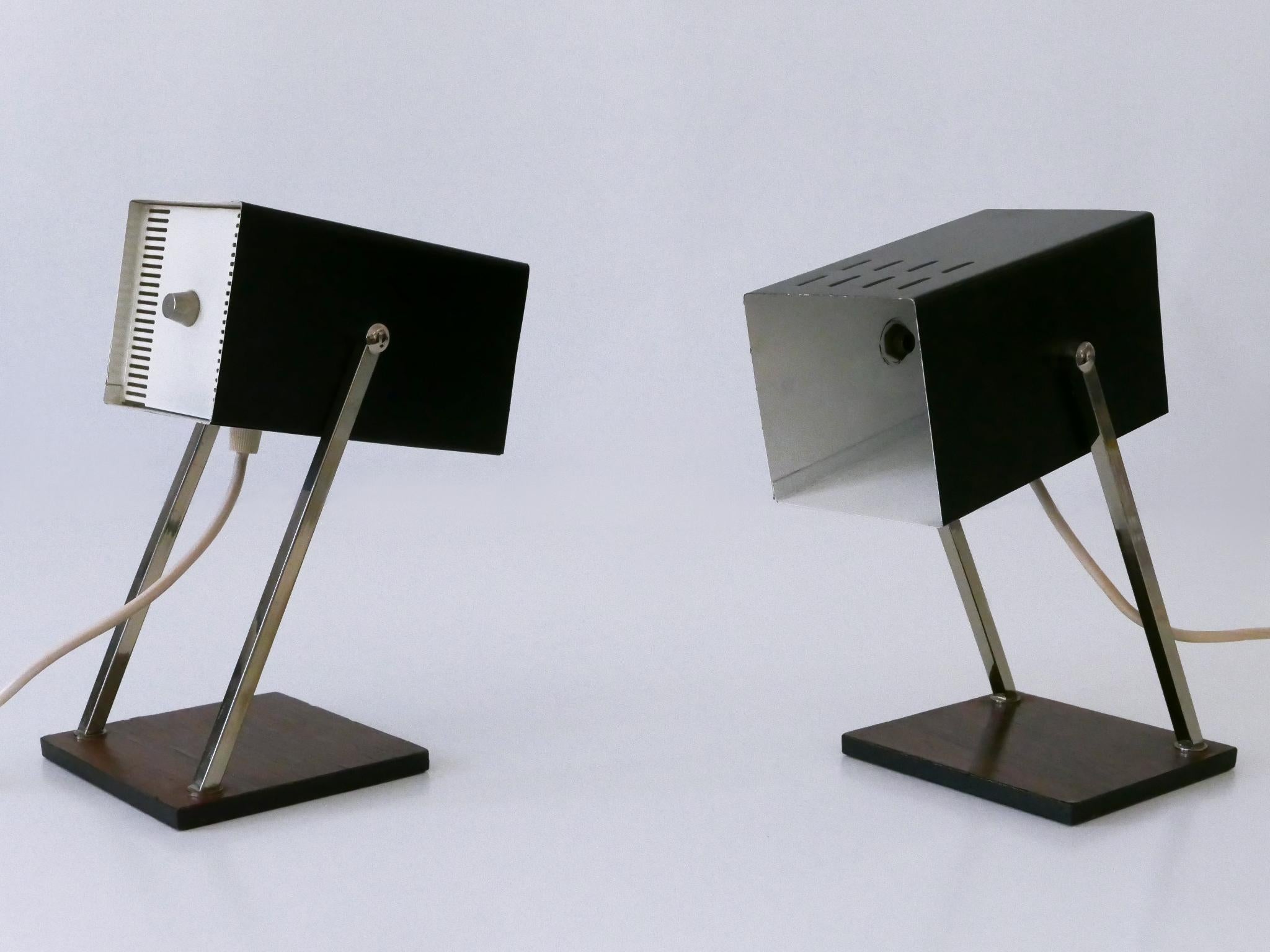 Mid-Century Modern Ensemble de deux lampes de bureau cubiques de style mi-siècle moderne par Kaiser Leuchten, Allemagne, années 1960 en vente