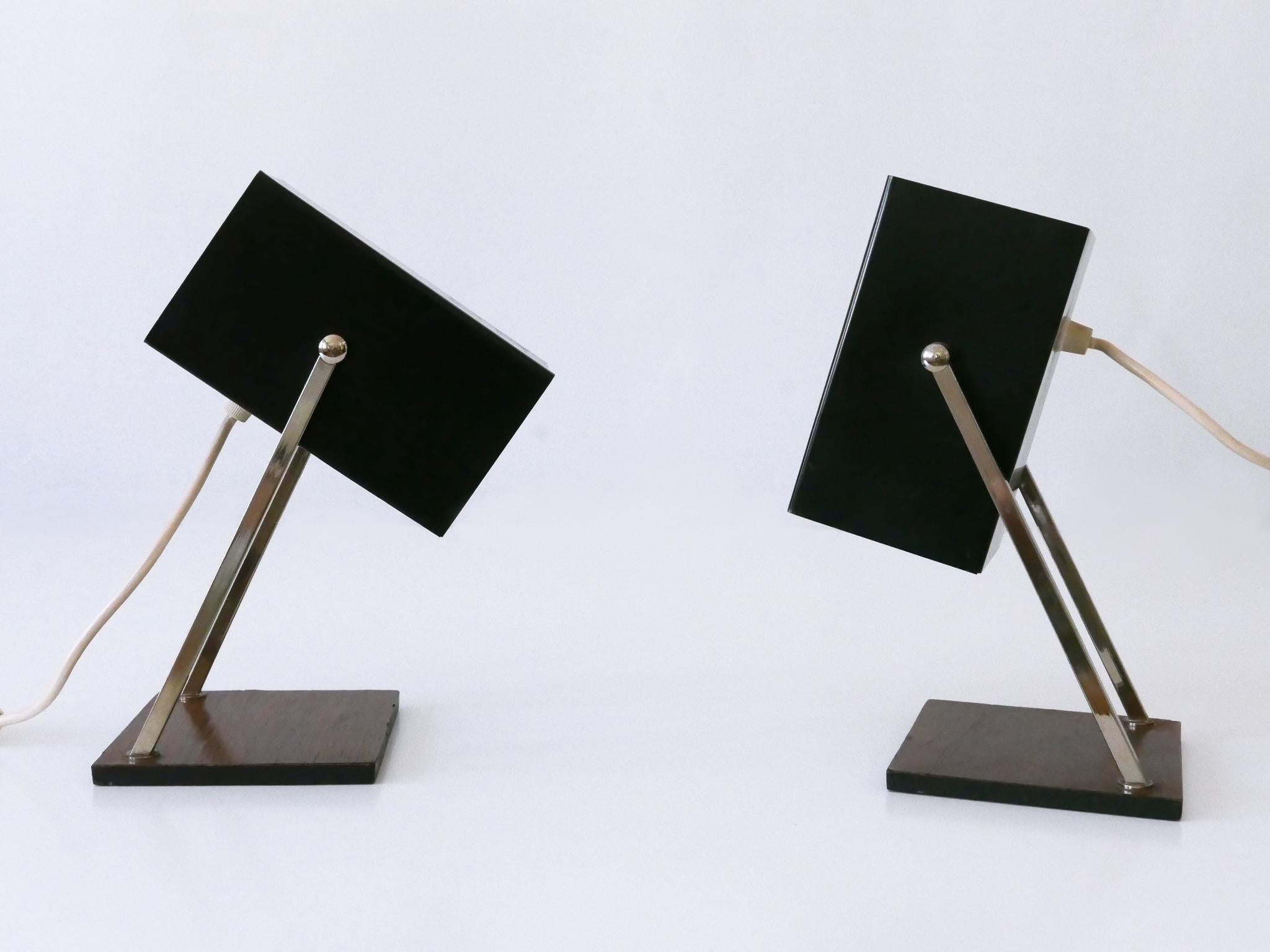 Allemand Ensemble de deux lampes de bureau cubiques de style mi-siècle moderne par Kaiser Leuchten, Allemagne, années 1960 en vente