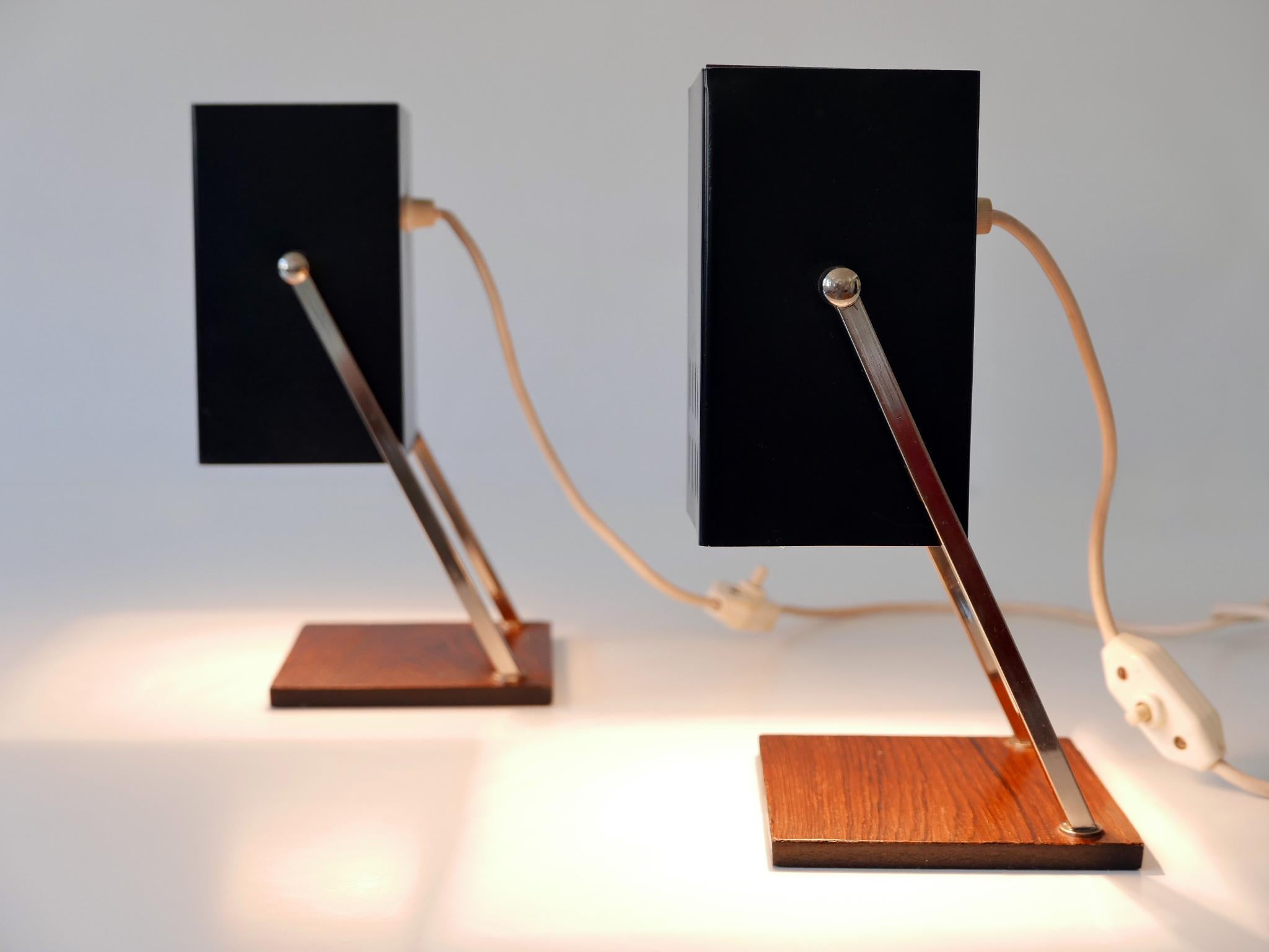 Ensemble de deux lampes de bureau cubiques de style mi-siècle moderne par Kaiser Leuchten, Allemagne, années 1960 en vente 1
