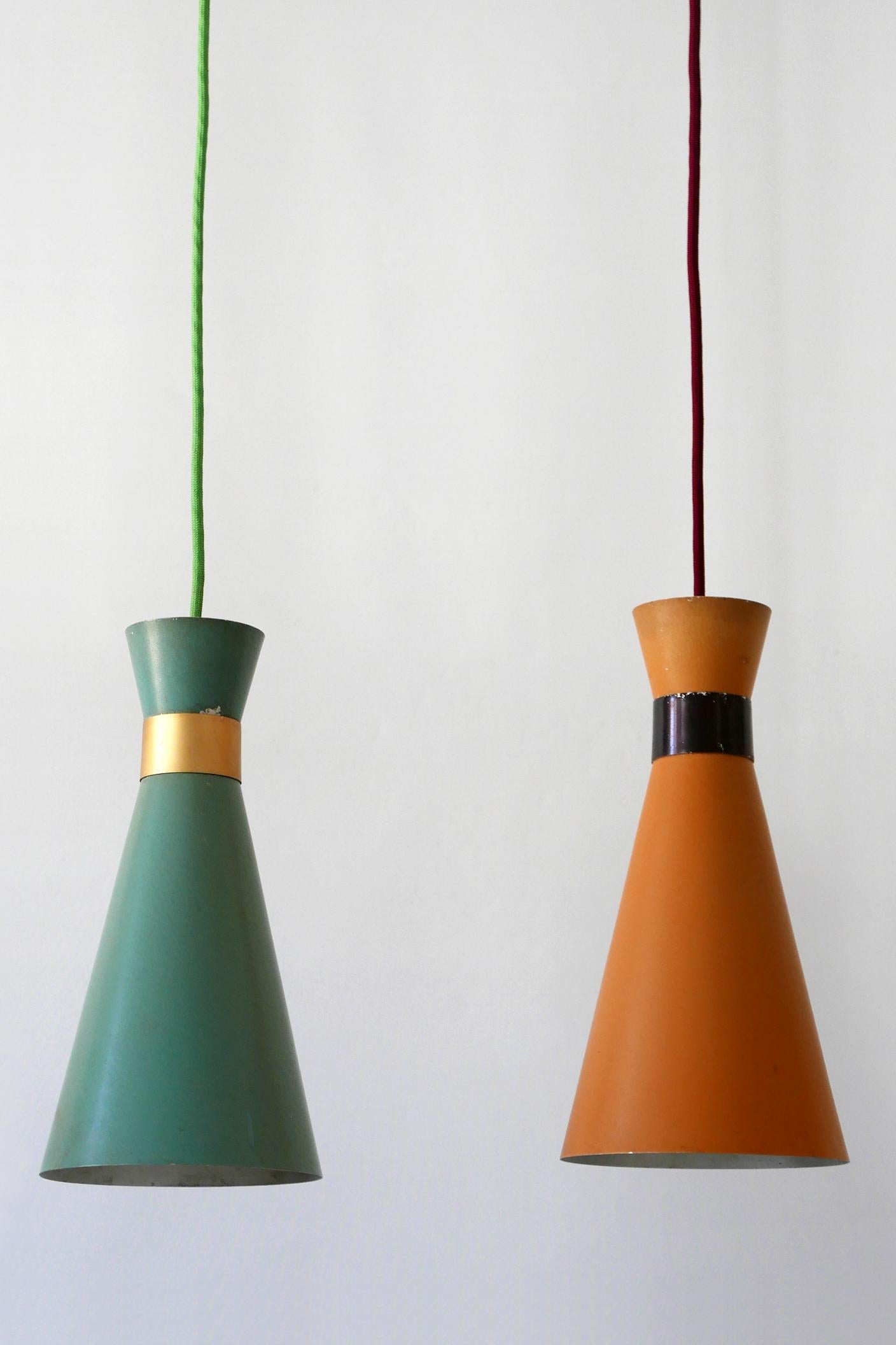 German Set of Two Mid-Century Modern Diabolo Pendant Lamps by Bünte & Remmler, 1950s For Sale