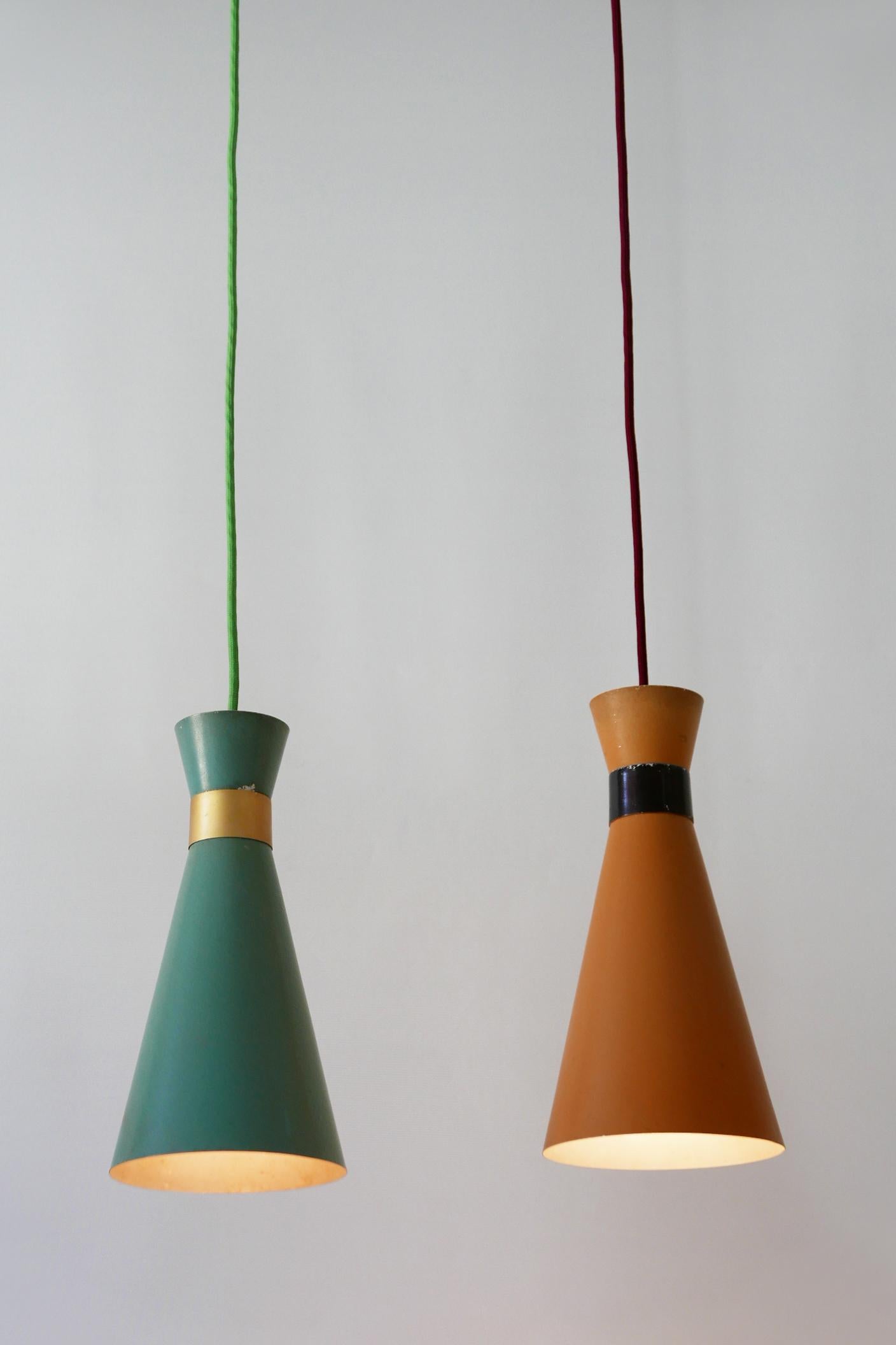 Enameled Set of Two Mid-Century Modern Diabolo Pendant Lamps by Bünte & Remmler, 1950s For Sale