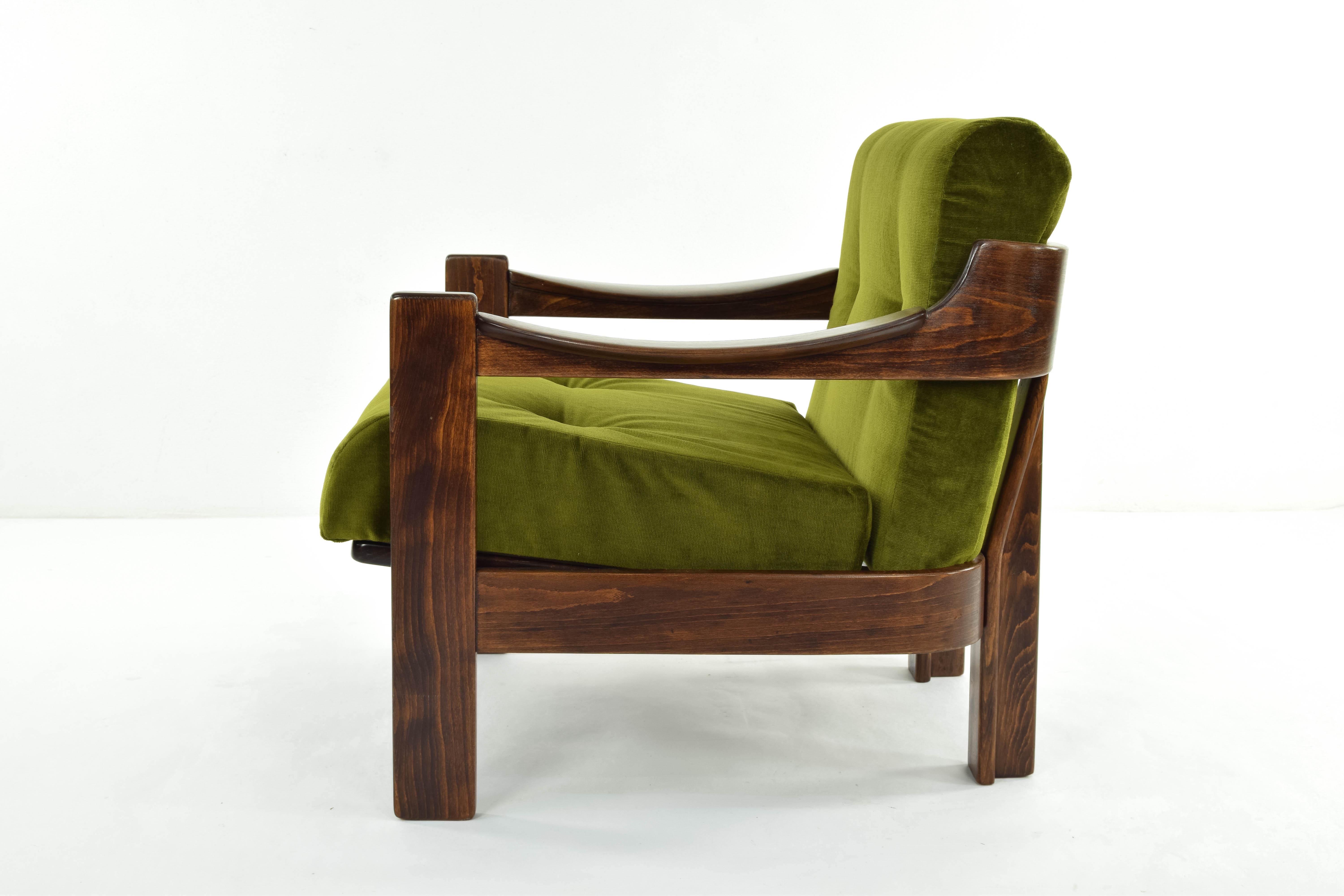 Set of Two Mid-Century Modern Green Velvet Armchairs AG Barcelona, Spain, 1970 2