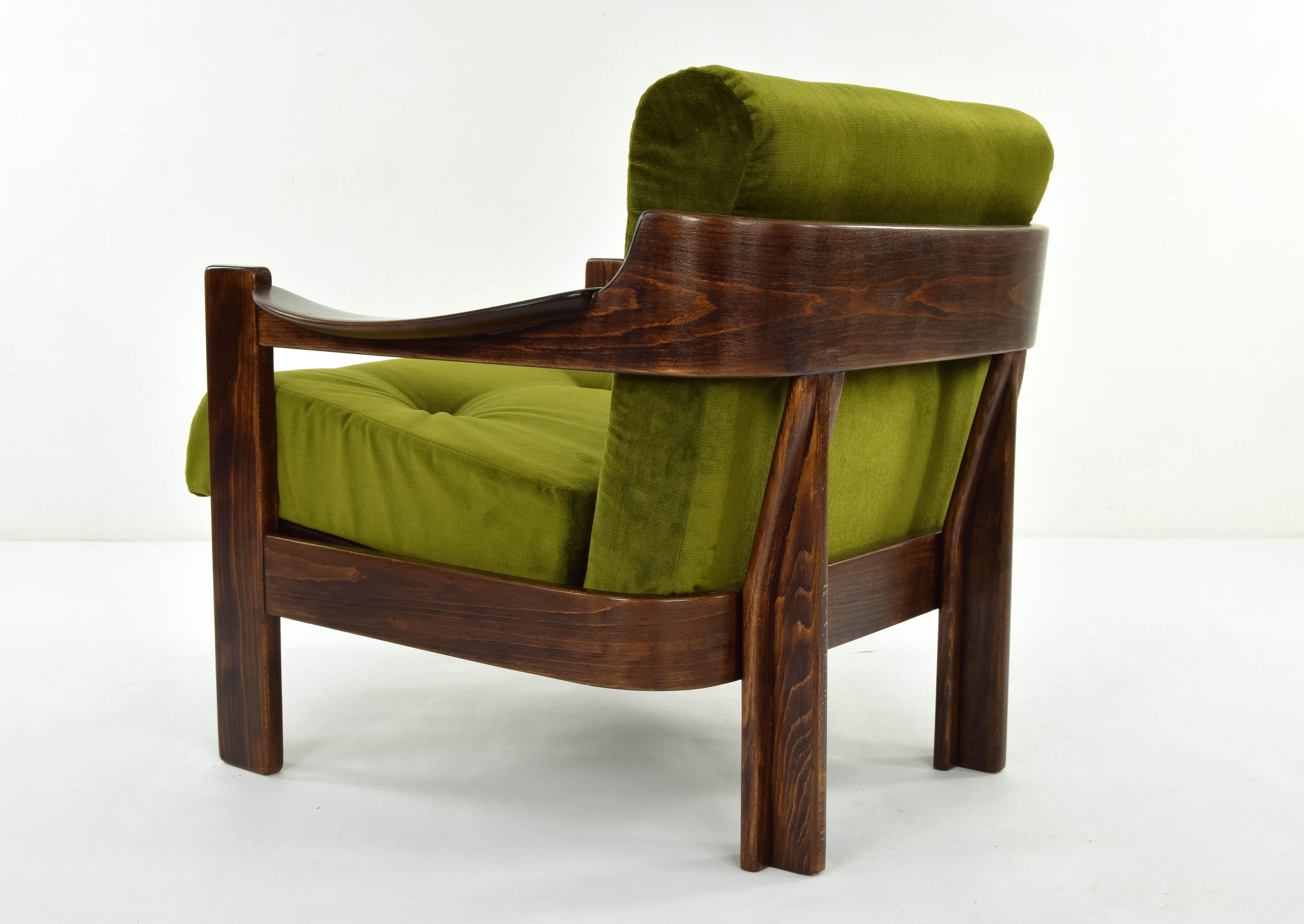 Set of Two Mid-Century Modern Green Velvet Armchairs AG Barcelona, Spain, 1970 3