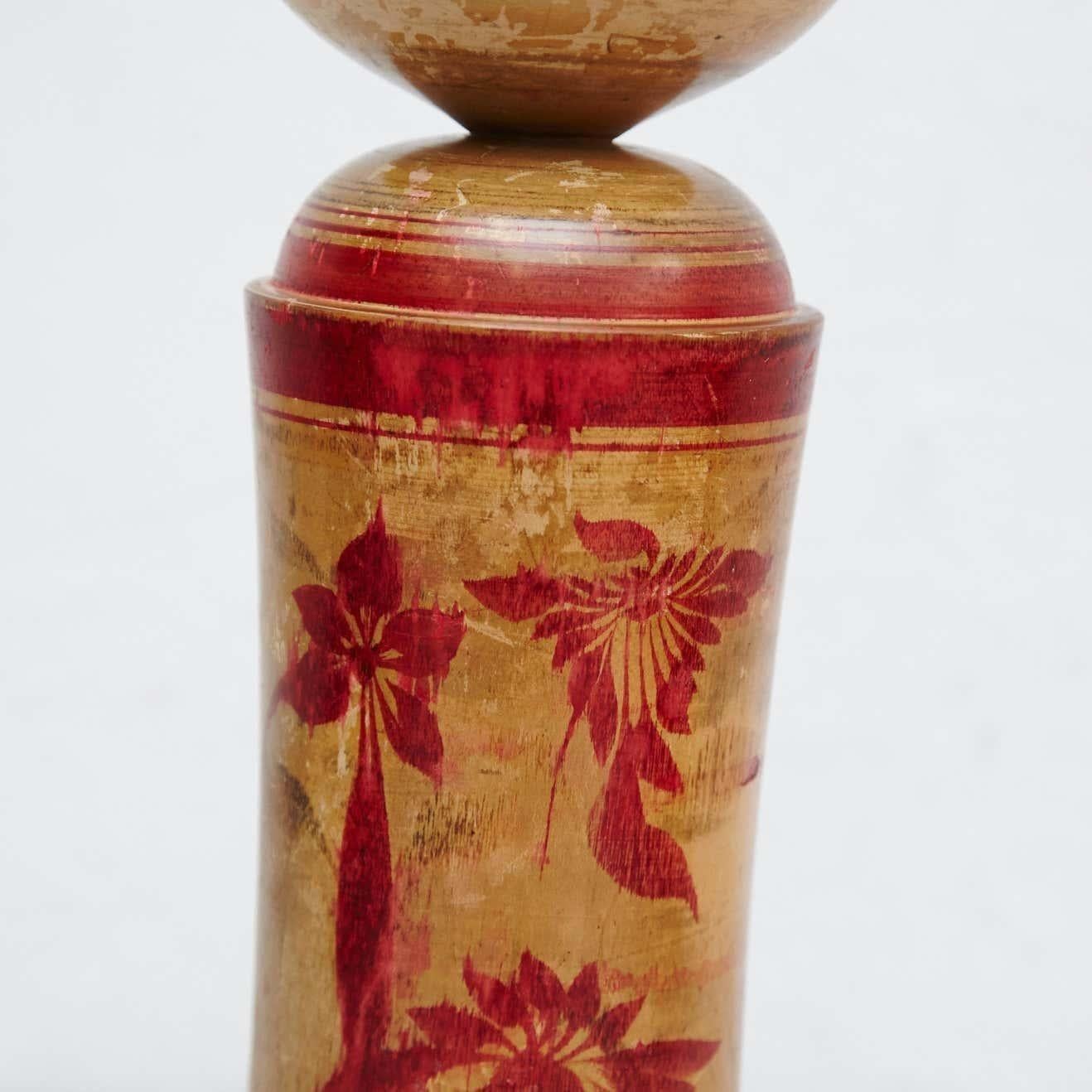 Edo Ensemble de deux poupées Kokeshi en bois peints à la main, mi-siècle moderne en vente