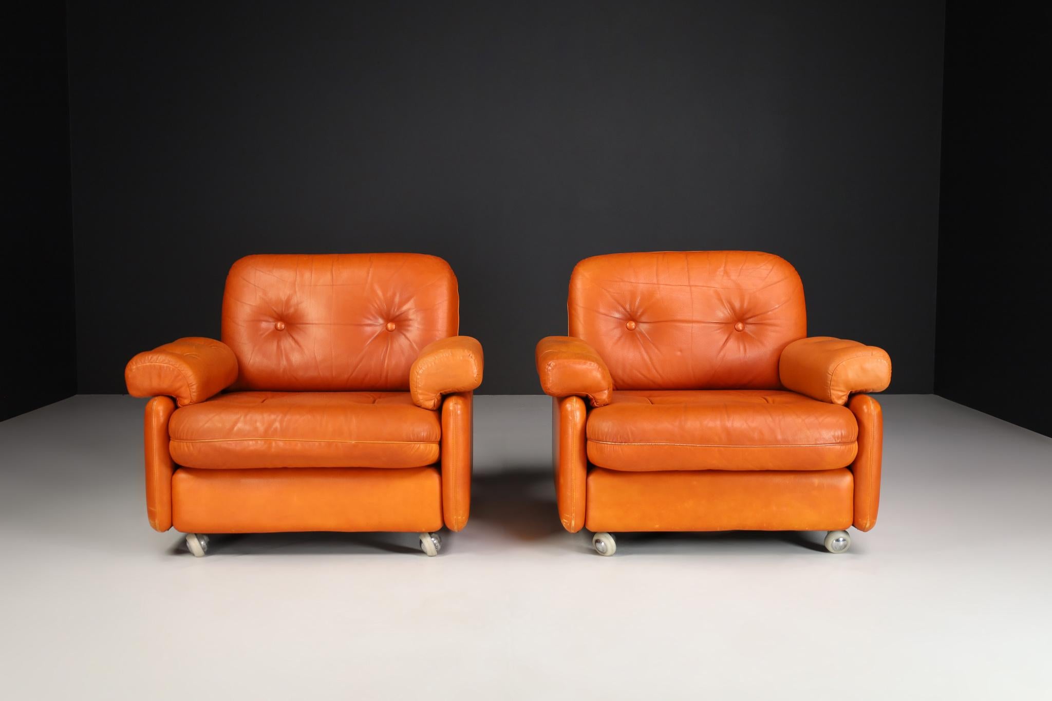 Set of Two Mid-Century Modern Leather Armchairs, Germany, 1960s In Good Condition For Sale In Almelo, NL