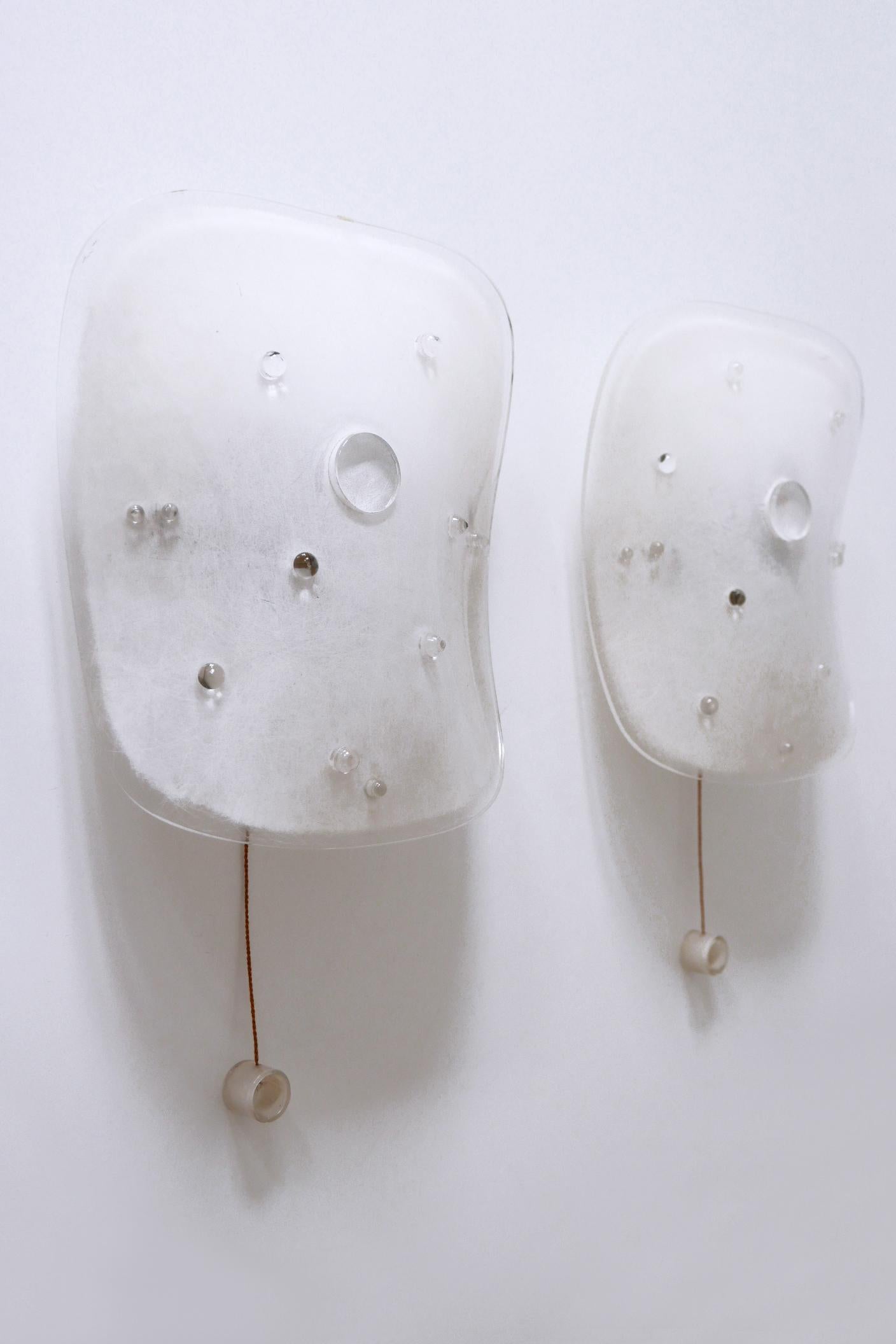 Austrian Set of Two Mid-Century Modern Lucite Wall Lamps Sconces by Rupert Nikoll, 1960s For Sale