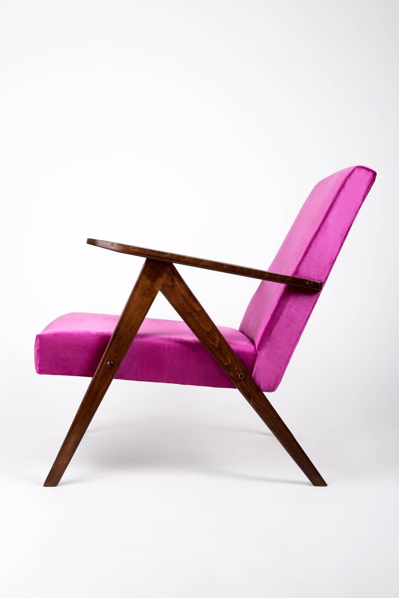 Hand-Crafted Set of Two Mid-Century Modern Magenta Pink Armchairs, 1960s, Poland For Sale