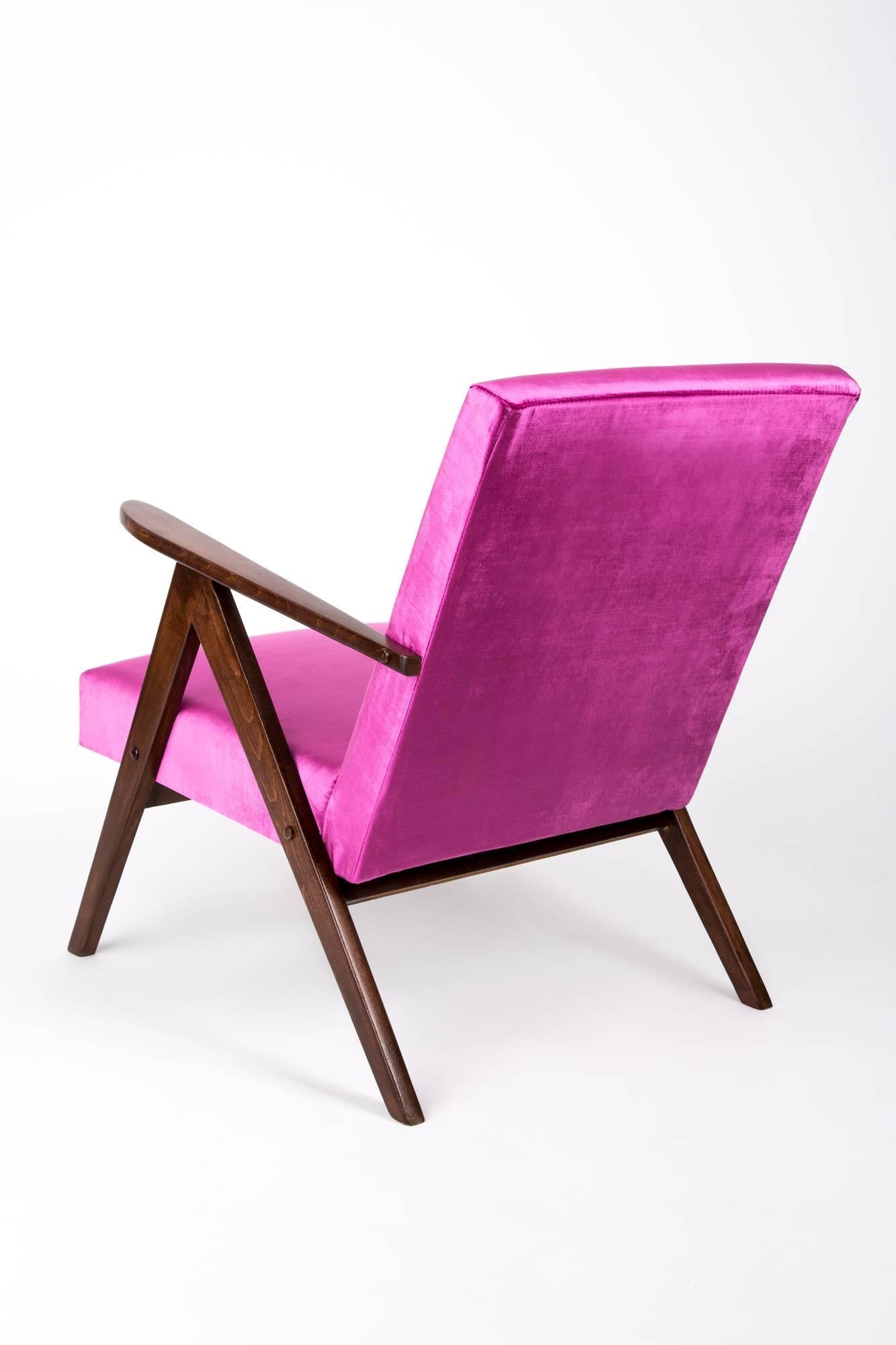 Set of Two Mid-Century Modern Magenta Pink Armchairs, 1960s, Poland In Excellent Condition For Sale In 05-080 Hornowek, PL